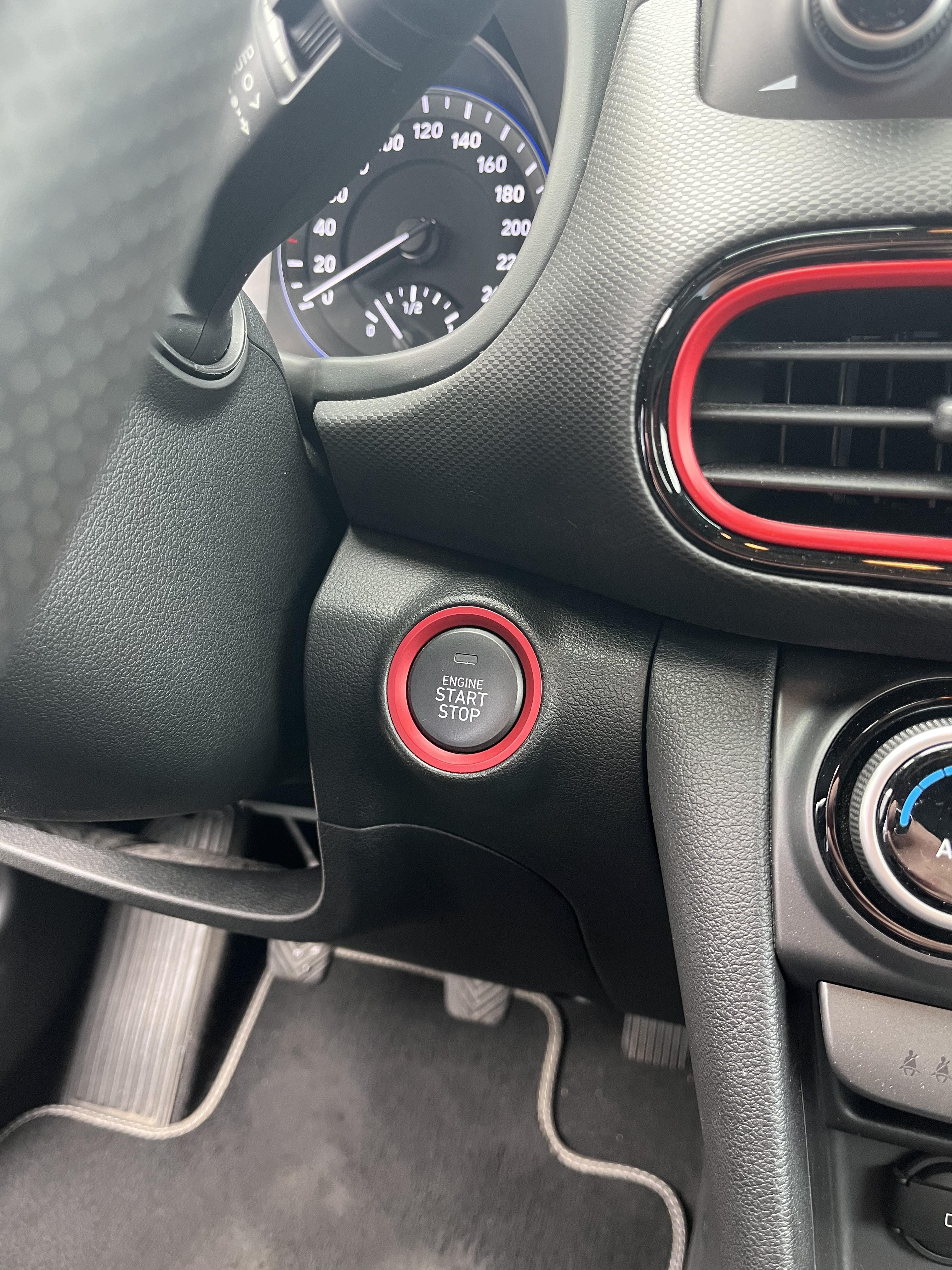 HYUNDAI Kona 1.0 T-GDi 120 Executive - Véhicule Occasion - Océane Auto HYUNDAI Kona 1.0 T-GDi 120 Executive - Véhicule Occasion Océane Auto