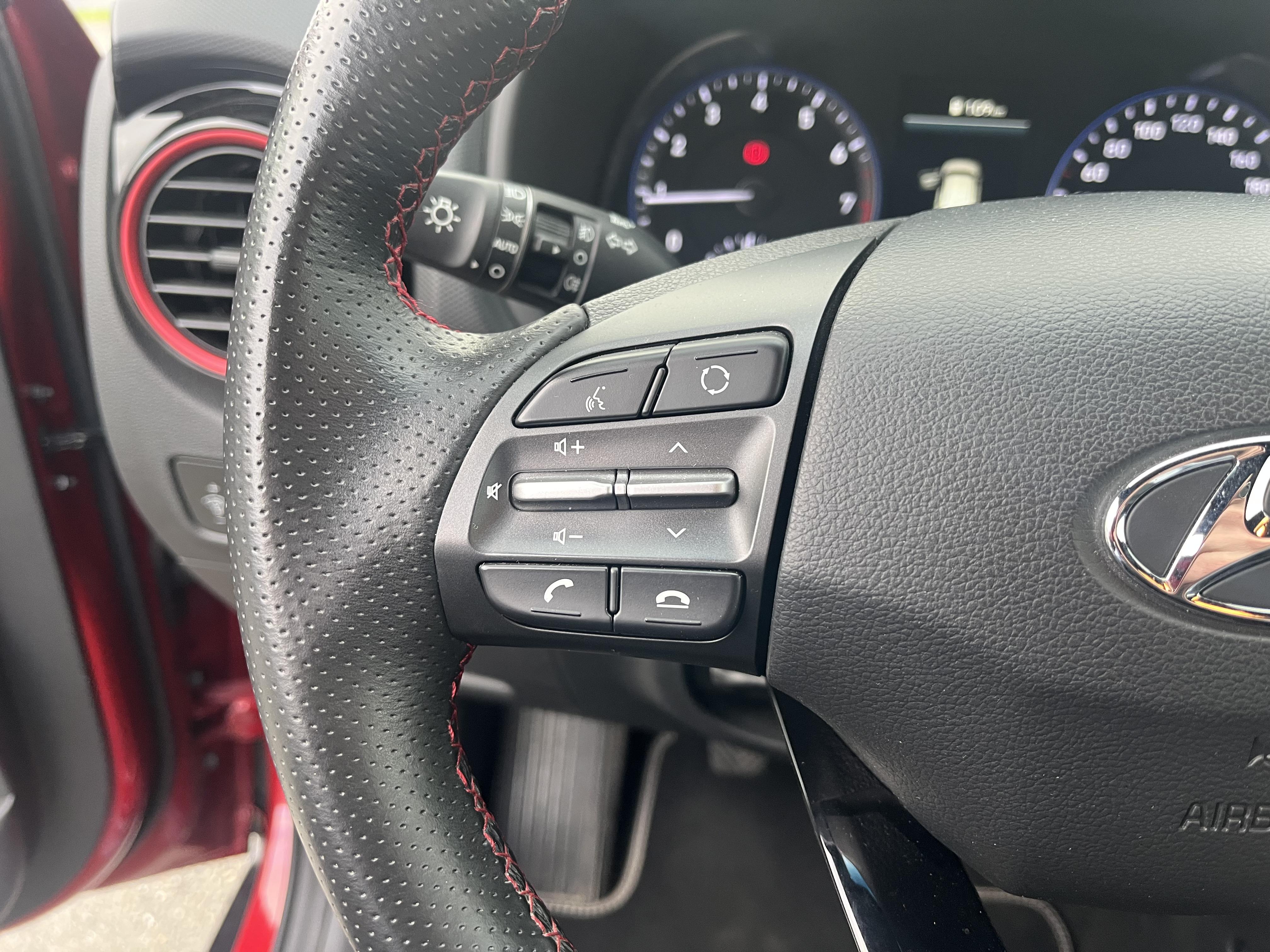 HYUNDAI Kona 1.0 T-GDi 120 Executive - Véhicule Occasion - Océane Auto HYUNDAI Kona 1.0 T-GDi 120 Executive - Véhicule Occasion Océane Auto