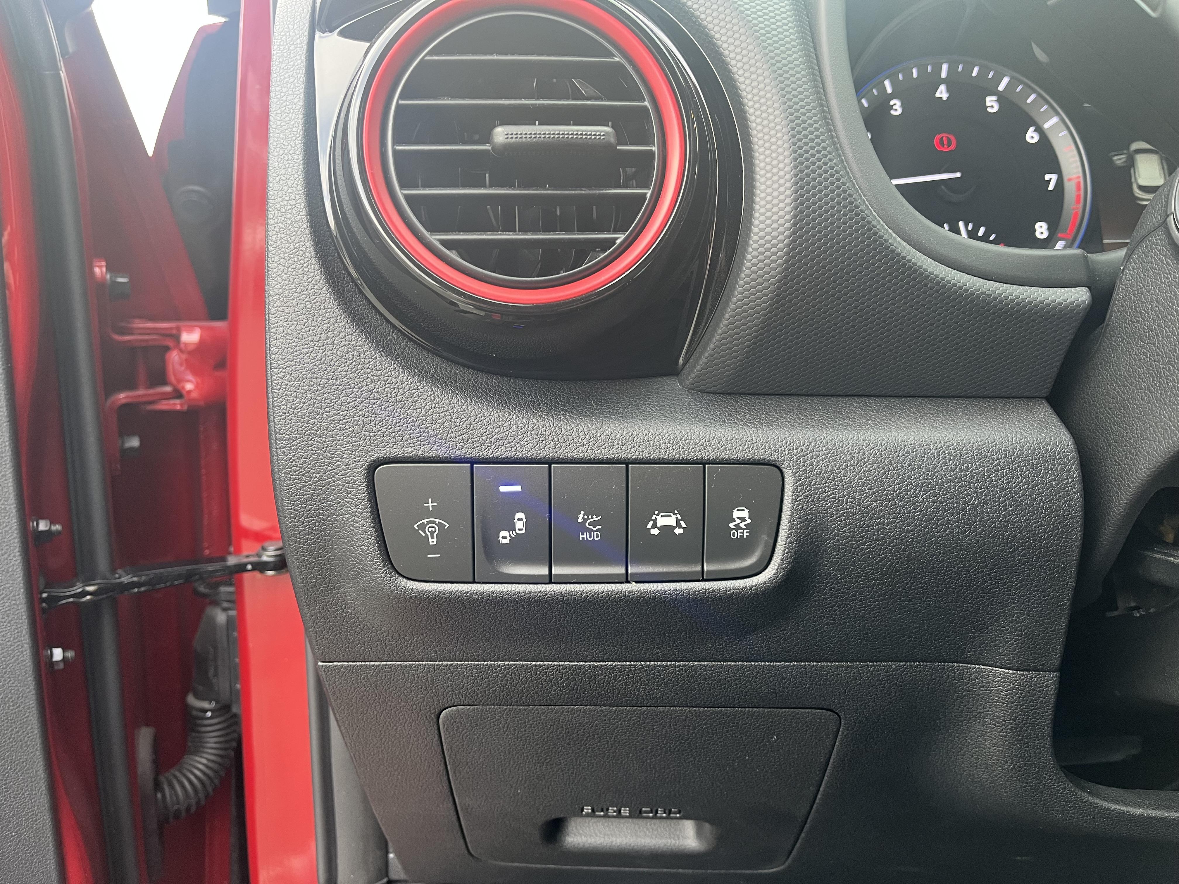 HYUNDAI Kona 1.0 T-GDi 120 Executive - Véhicule Occasion - Océane Auto HYUNDAI Kona 1.0 T-GDi 120 Executive - Véhicule Occasion Océane Auto