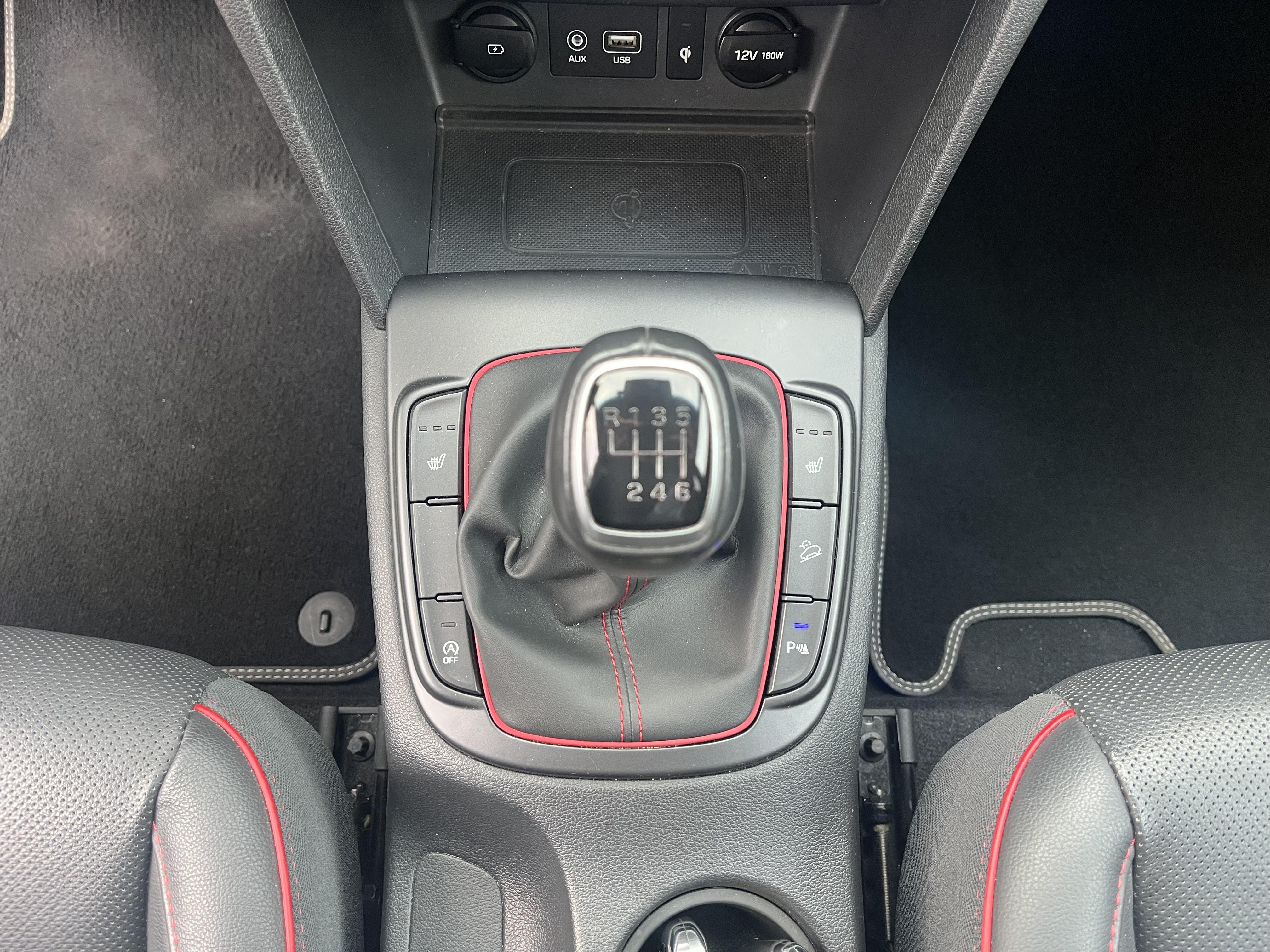 HYUNDAI Kona 1.0 T-GDi 120 Executive - Véhicule Occasion - Océane Auto HYUNDAI Kona 1.0 T-GDi 120 Executive - Véhicule Occasion Océane Auto