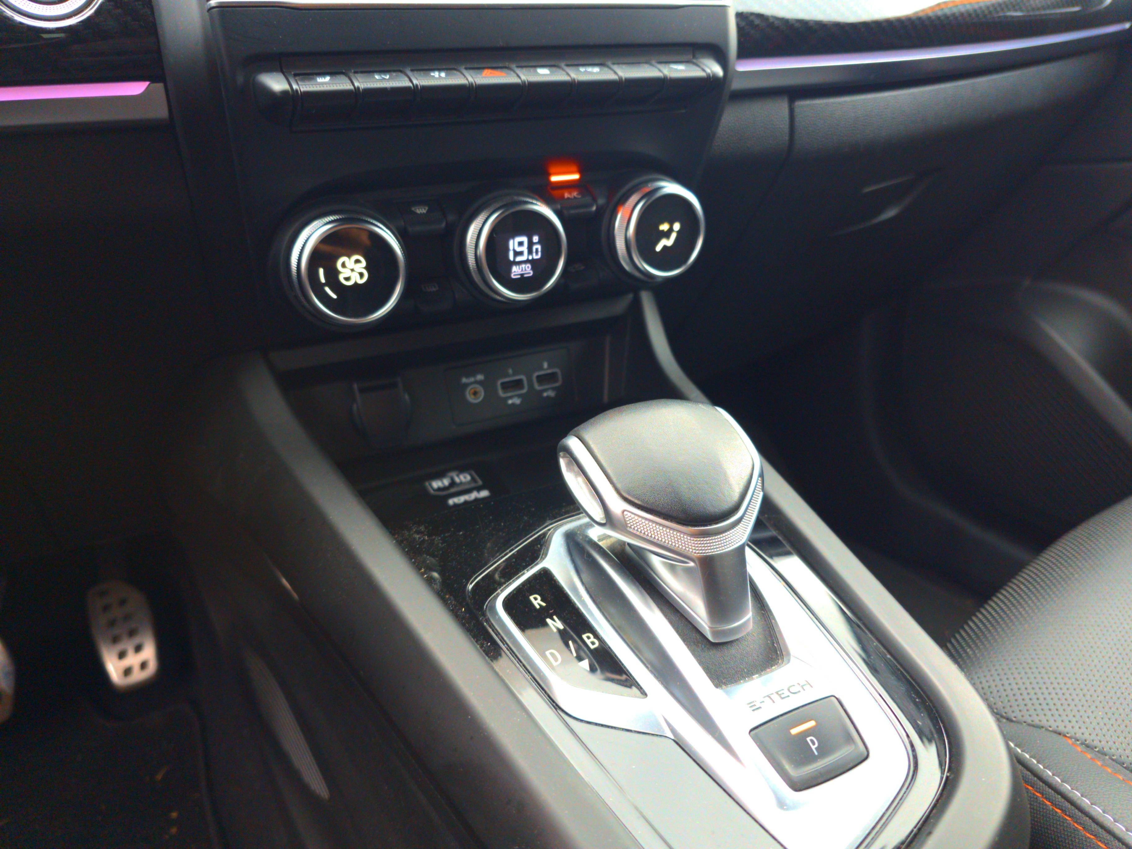 RENAULT Arkana E-Tech 145 - 21B R.S. Line - Véhicule Occasion - Océane Auto RENAULT Arkana E-Tech 145 - 21B R.S. Line - Véhicule Occasion Océane Auto