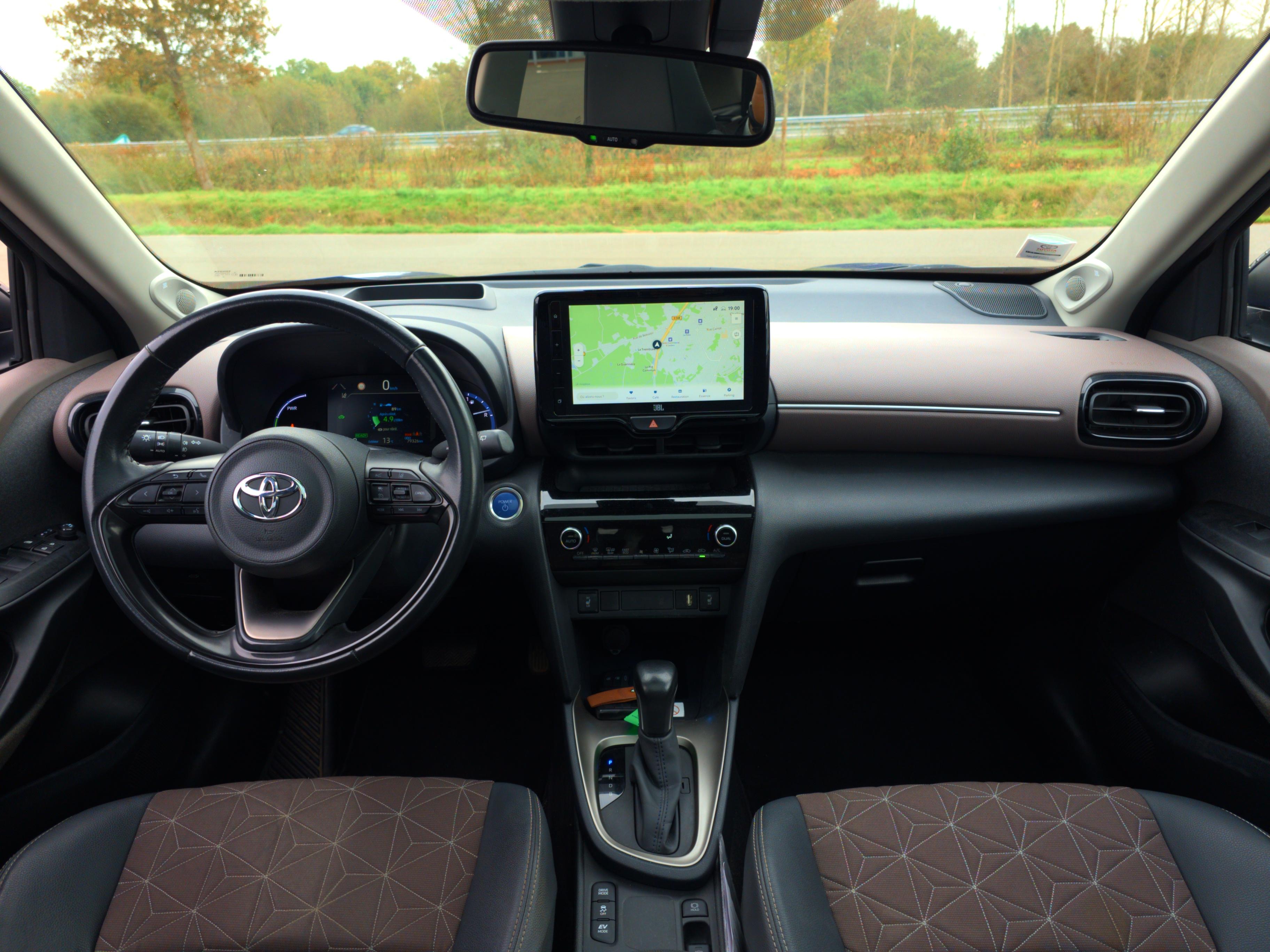 TOYOTA Yaris Cross Hybride 116h 2WD Collection - Véhicule Occasion - Océane Auto TOYOTA Yaris Cross Hybride 116h 2WD Collection - Véhicule Occasion Océane Auto