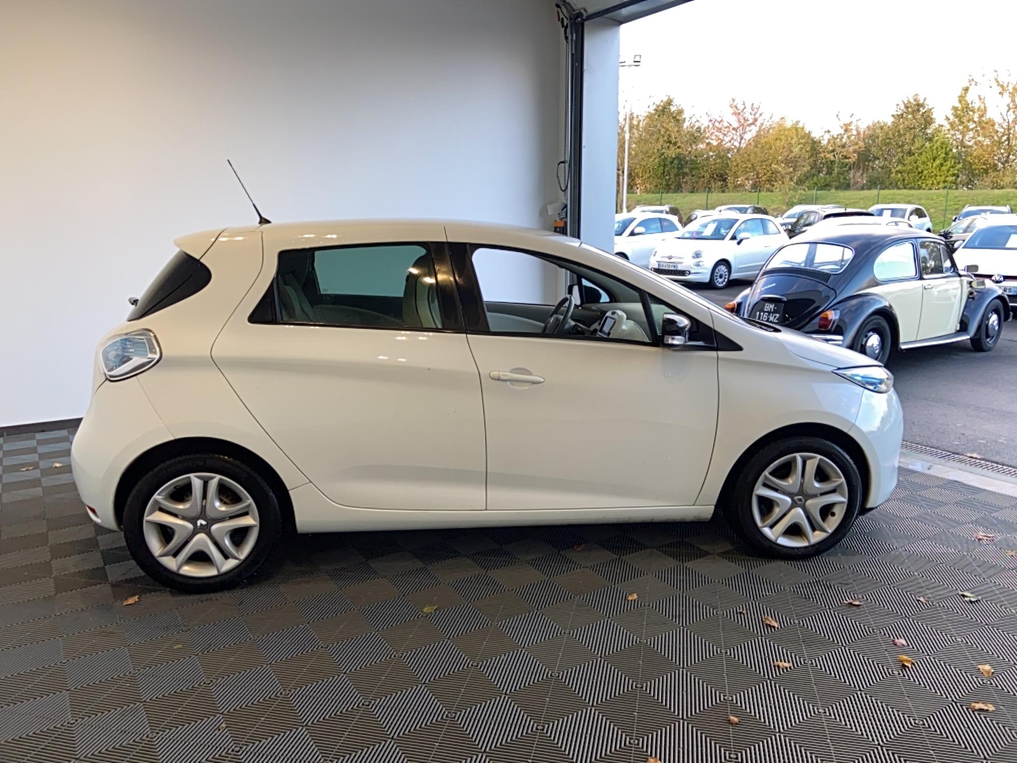 RENAULT Zoe Intens Gamme 2017 - Véhicule Occasion - Océane Auto RENAULT Zoe Intens Gamme 2017 - Véhicule Occasion Océane Auto