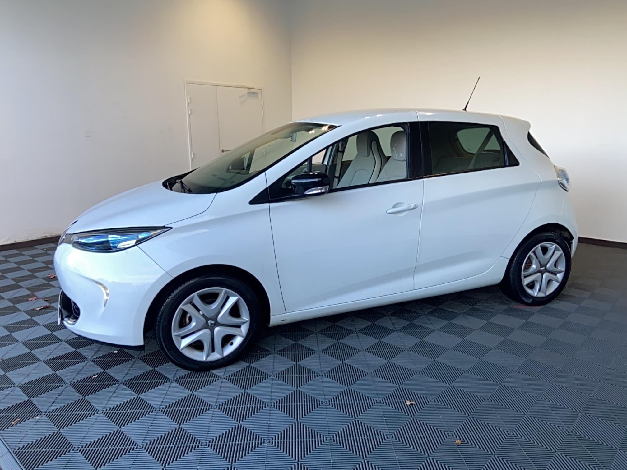 RENAULT Zoe Intens Gamme 2017 - Véhicule Occasion - Océane Auto RENAULT Zoe Intens Gamme 2017 - Véhicule Occasion Océane Auto