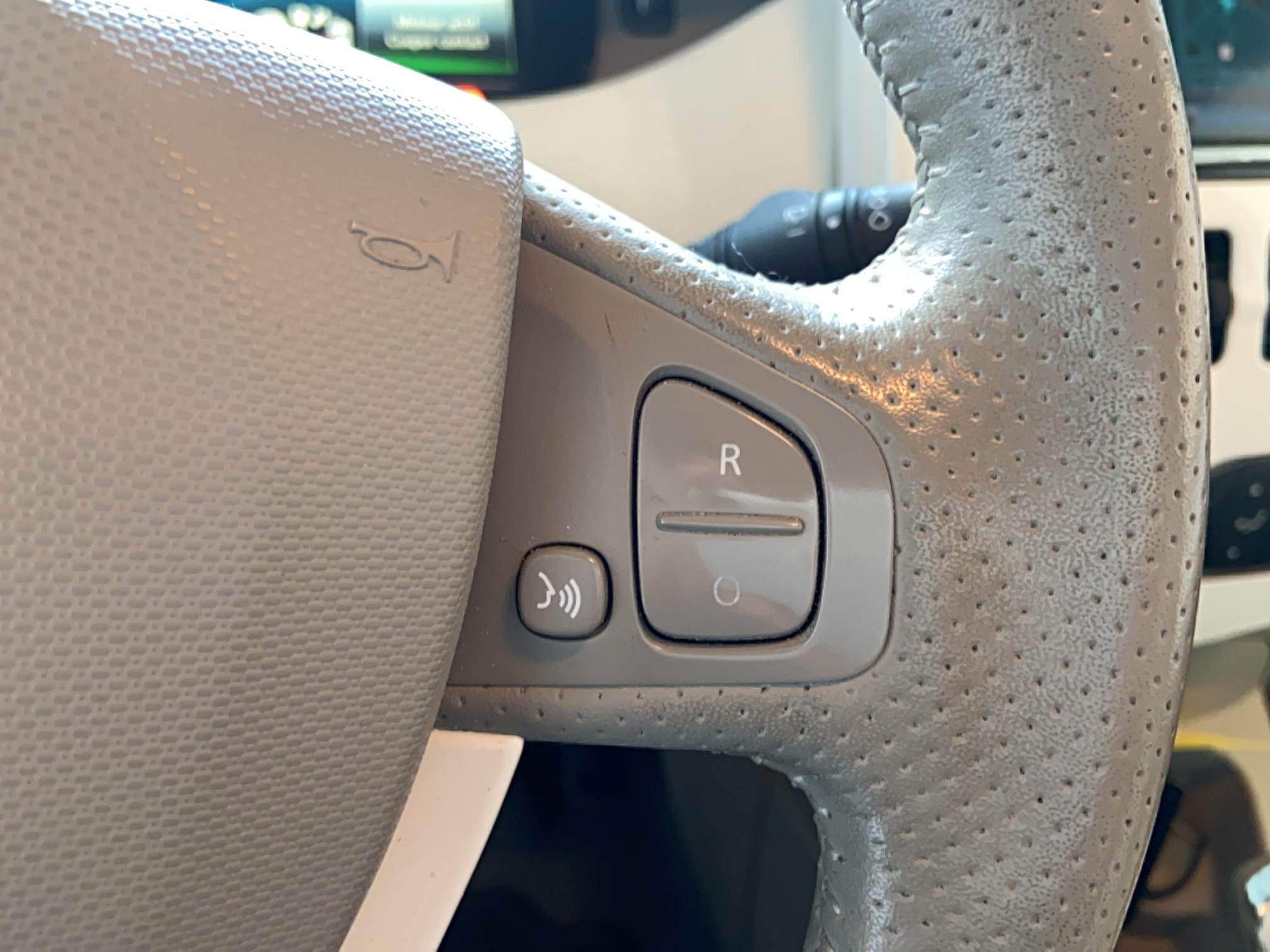 RENAULT Zoe Intens Gamme 2017 - Véhicule Occasion - Océane Auto RENAULT Zoe Intens Gamme 2017 - Véhicule Occasion Océane Auto