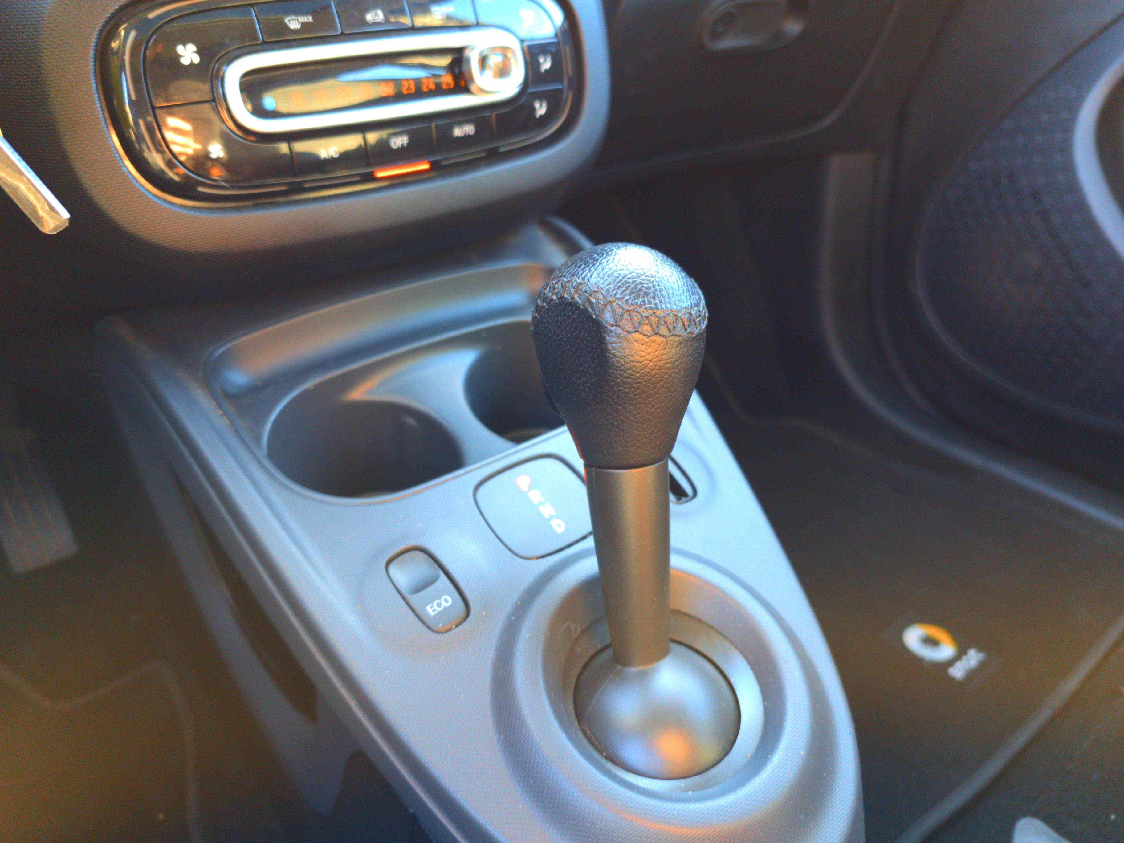 SMART Forfour 82 ch Electrique BVA1 Prime - Véhicule Occasion - Océane Auto SMART Forfour 82 ch Electrique BVA1 Prime - Véhicule Occasion Océane Auto