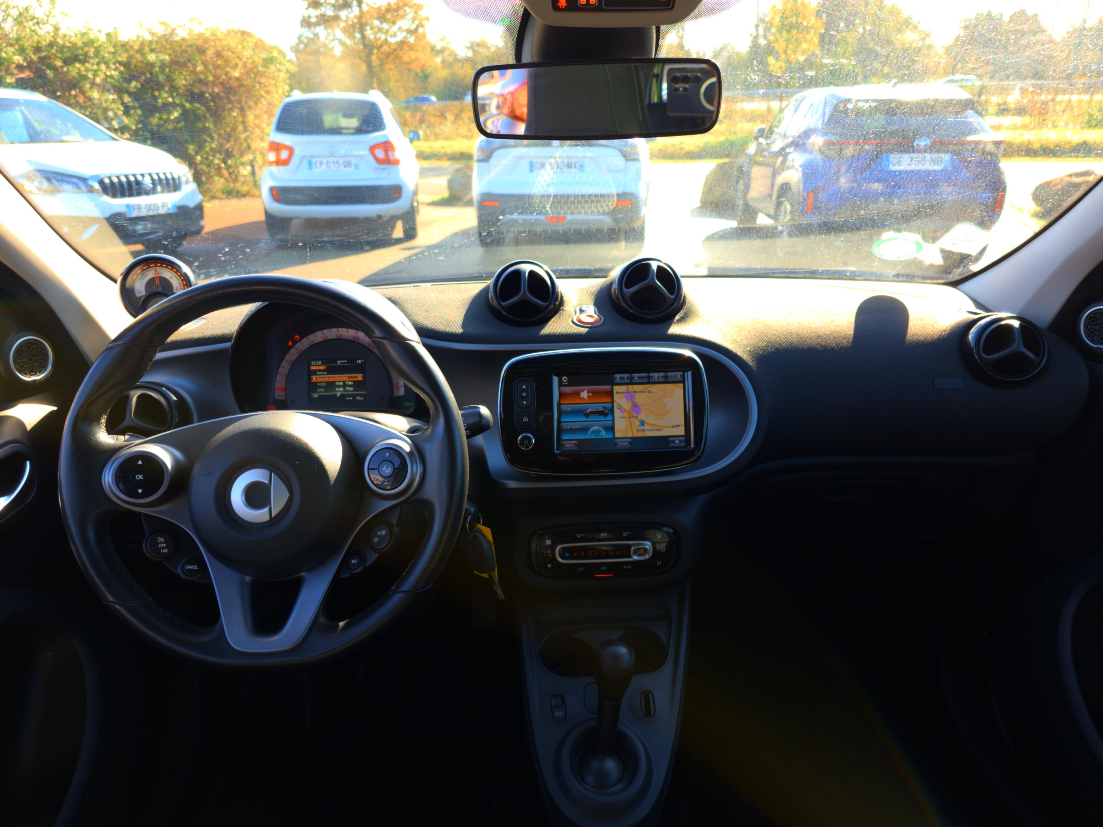 SMART Forfour 82 ch Electrique BVA1 Prime - Véhicule Occasion - Océane Auto SMART Forfour 82 ch Electrique BVA1 Prime - Véhicule Occasion Océane Auto