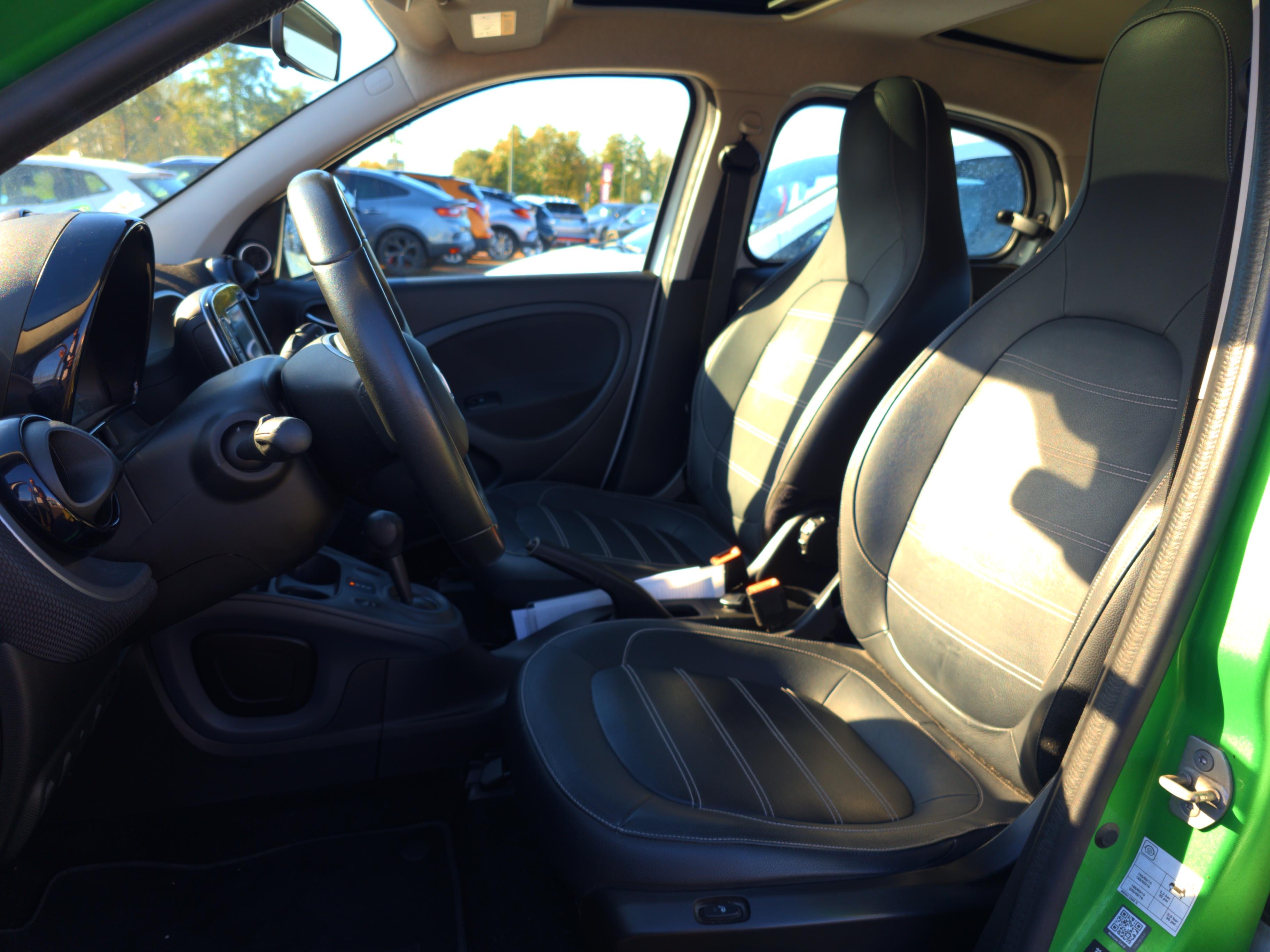 SMART Forfour 82 ch Electrique BVA1 Prime - Véhicule Occasion - Océane Auto SMART Forfour 82 ch Electrique BVA1 Prime - Véhicule Occasion Océane Auto