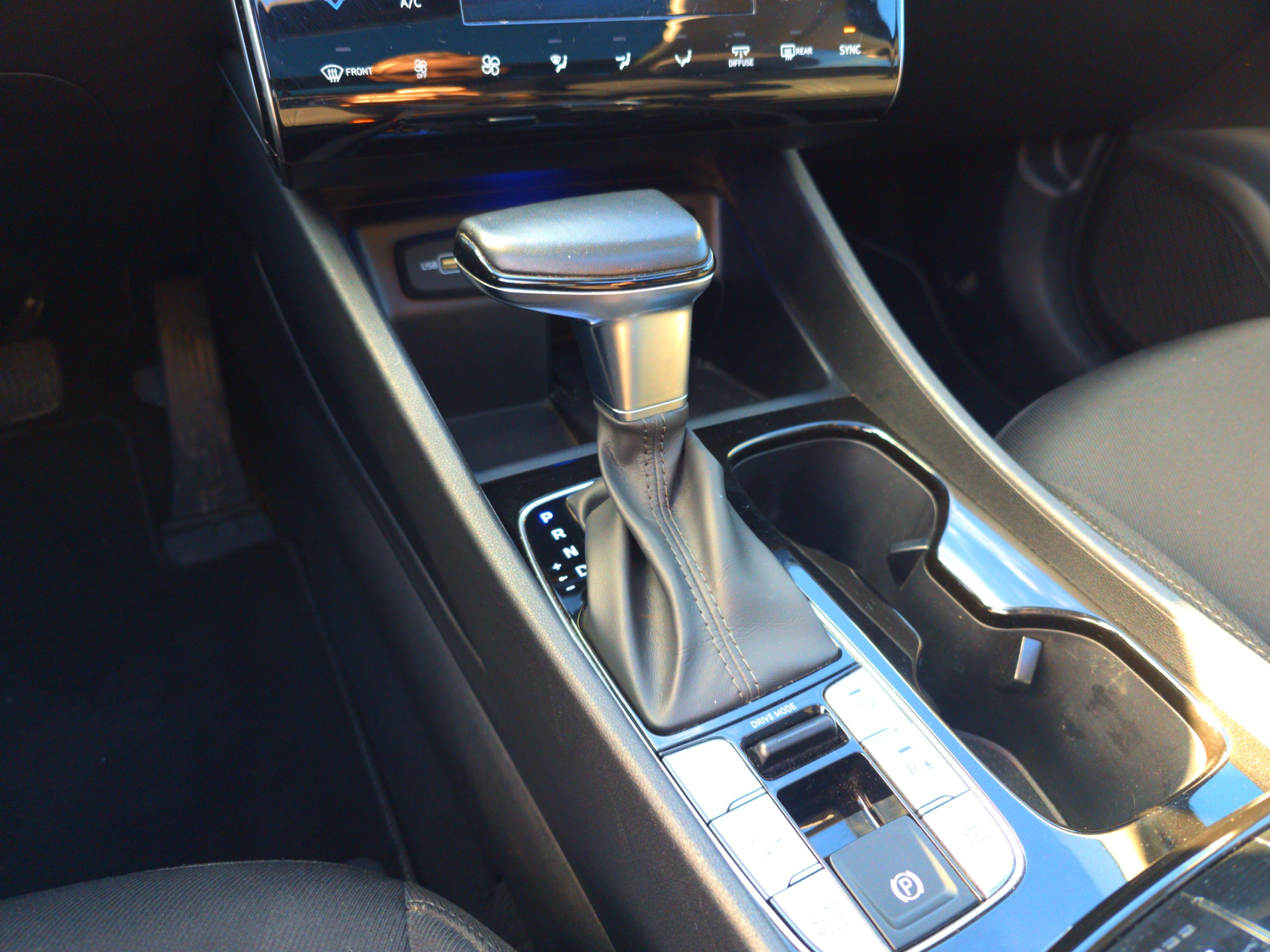 HYUNDAI Tucson 1.6 T-GDI 150 Hybrid 48V DCT-7 Creative - Véhicule Occasion - Océane Auto HYUNDAI Tucson 1.6 T-GDI 150 Hybrid 48V DCT-7 Creative - Véhicule Occasion Océane Auto