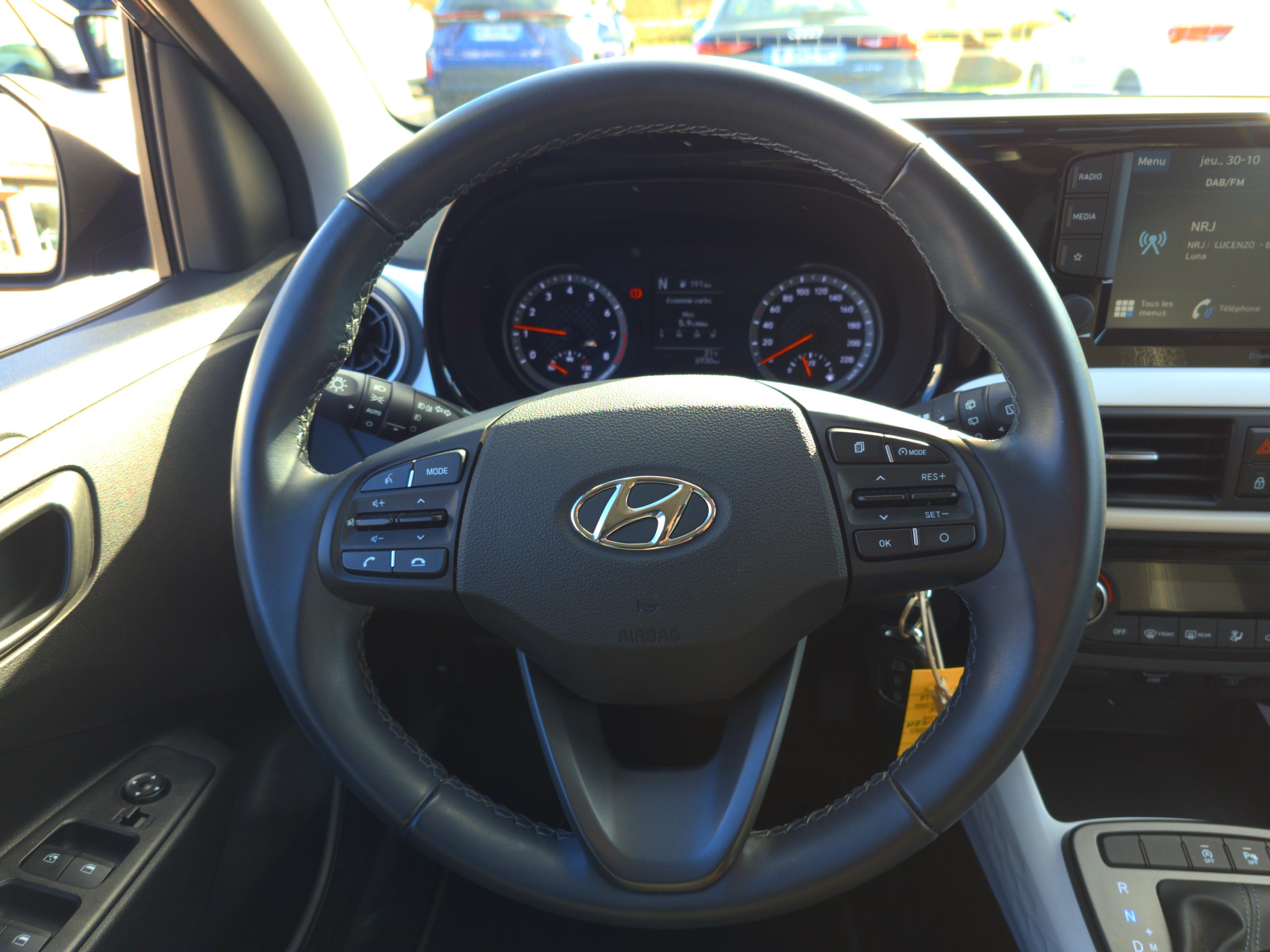 HYUNDAI i10 1.0 67 BVR Creative - Véhicule Occasion - Océane Auto HYUNDAI i10 1.0 67 BVR Creative - Véhicule Occasion Océane Auto