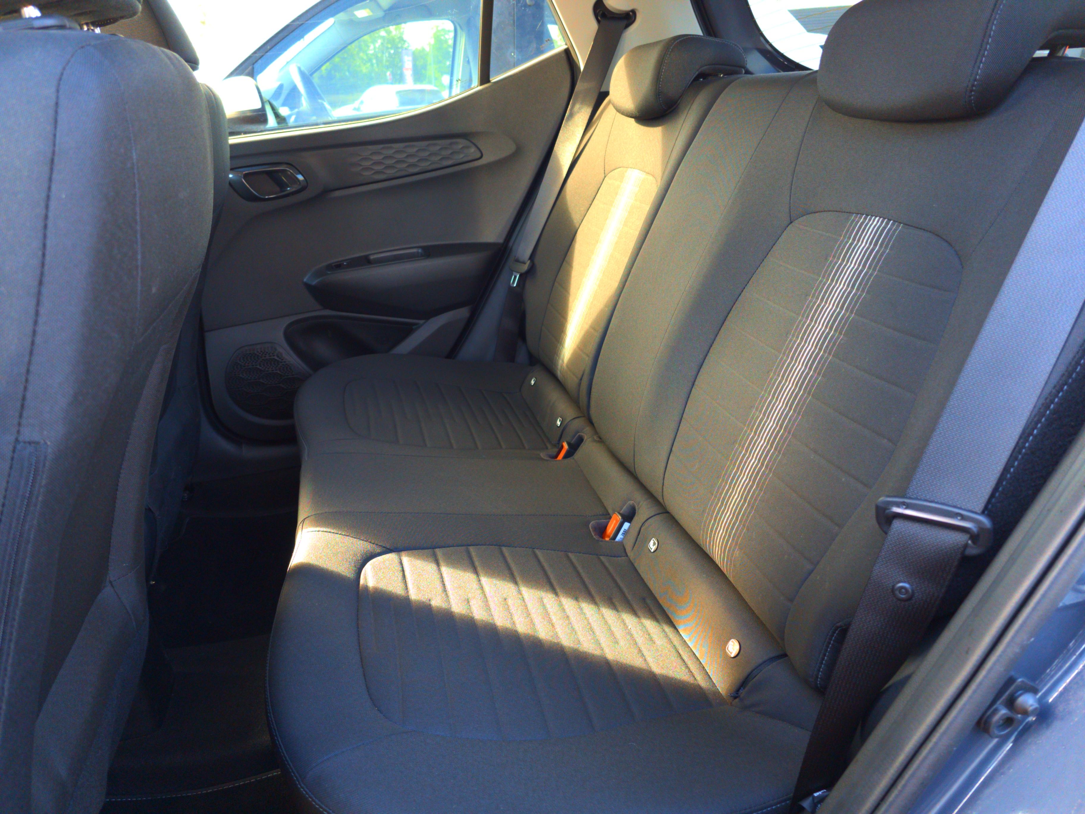 HYUNDAI i10 1.0 67 BVR Creative - Véhicule Occasion - Océane Auto HYUNDAI i10 1.0 67 BVR Creative - Véhicule Occasion Océane Auto