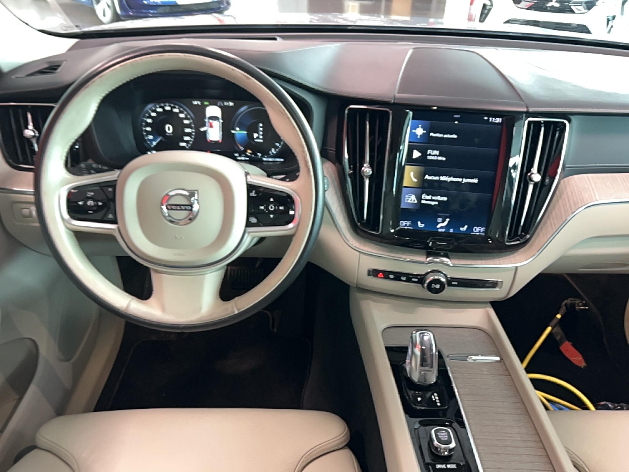 VOLVO XC60 T8 Twin Engine 303 ch + 87 ch Geartronic 8 Inscription Luxe - Véhicule Occasion - Océane Auto VOLVO XC60 T8 Twin Engine 303 ch + 87 ch Geartronic 8 Inscription Luxe - Véhicule Occasion Océane Auto