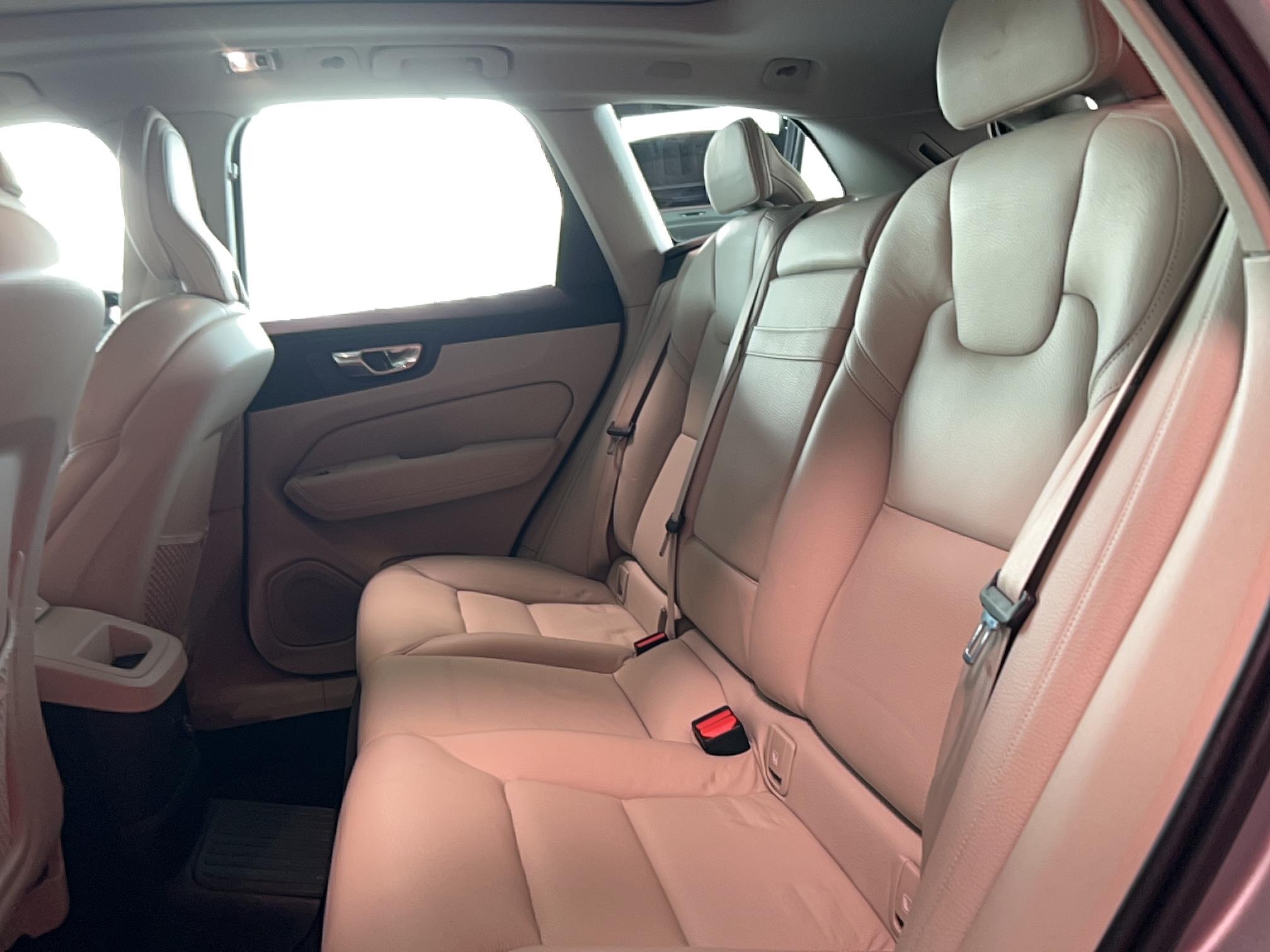 VOLVO XC60 T8 Twin Engine 303 ch + 87 ch Geartronic 8 Inscription Luxe - Véhicule Occasion - Océane Auto VOLVO XC60 T8 Twin Engine 303 ch + 87 ch Geartronic 8 Inscription Luxe - Véhicule Occasion Océane Auto