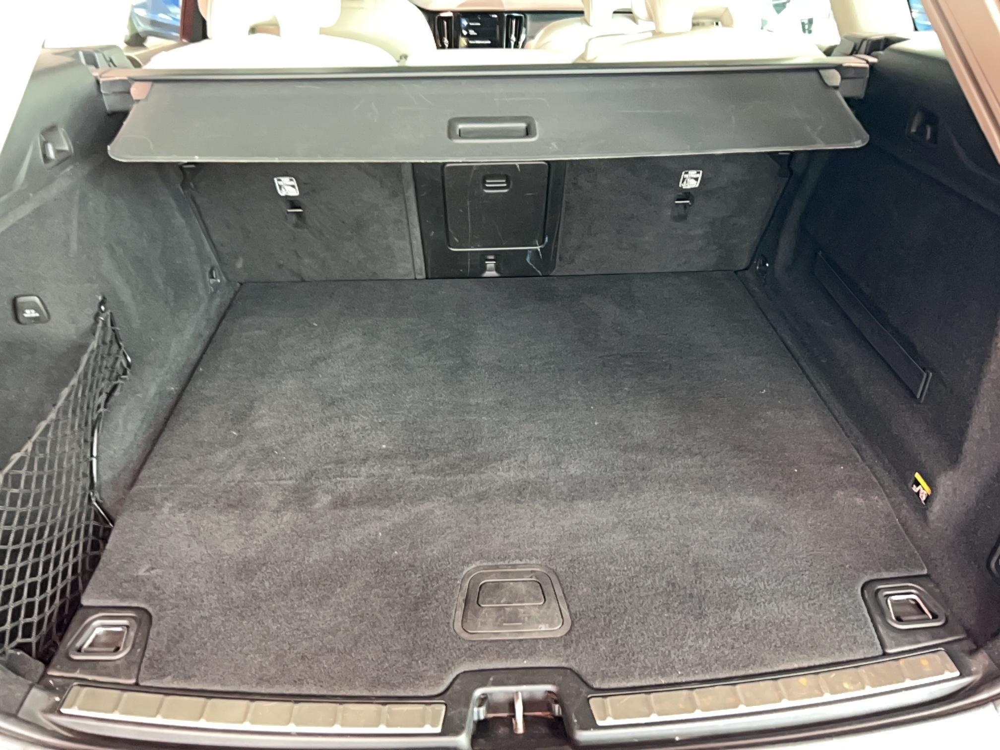 VOLVO XC60 T8 Twin Engine 303 ch + 87 ch Geartronic 8 Inscription Luxe - Véhicule Occasion - Océane Auto VOLVO XC60 T8 Twin Engine 303 ch + 87 ch Geartronic 8 Inscription Luxe - Véhicule Occasion Océane Auto