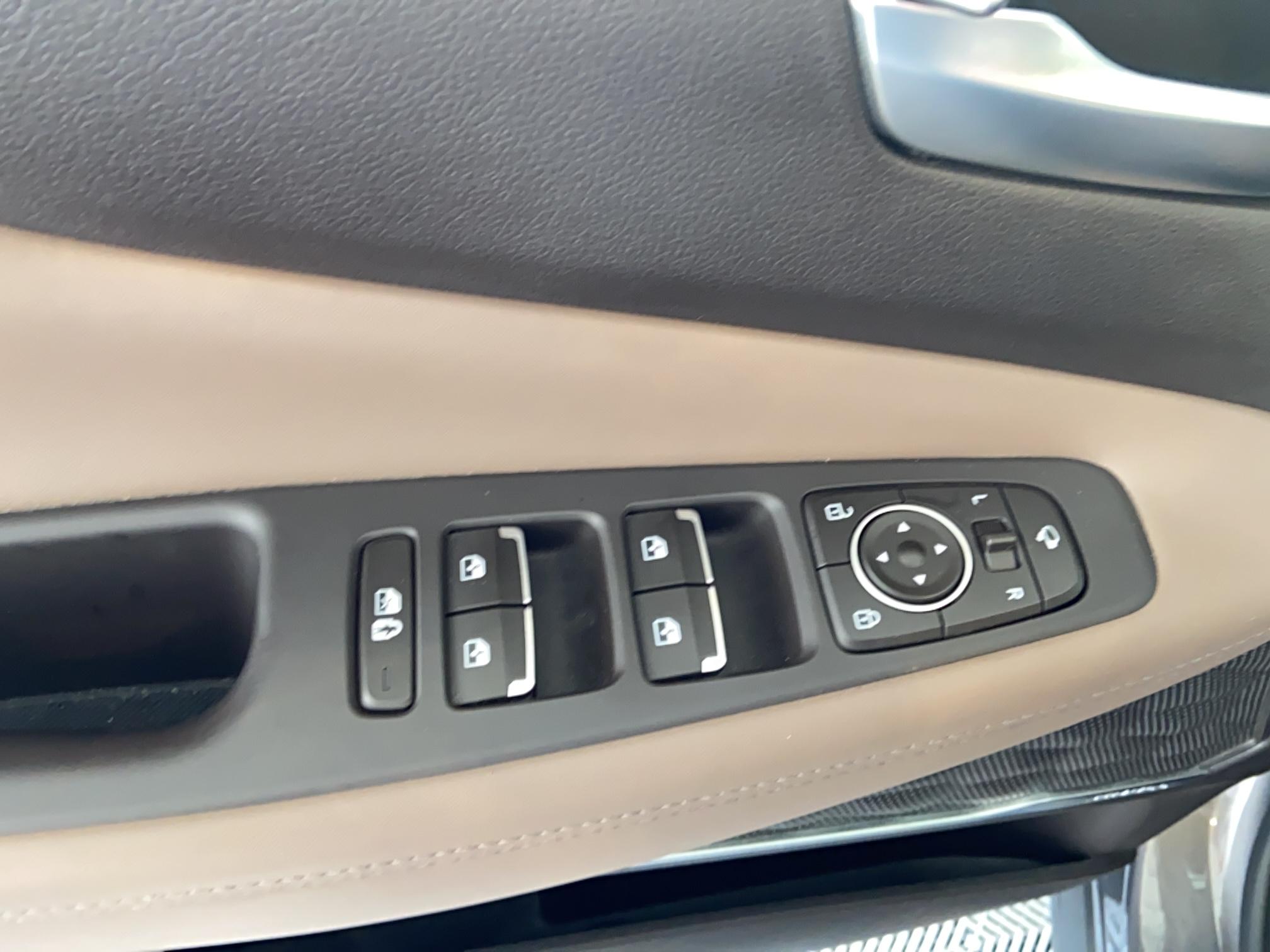 HYUNDAI Santa Fe 1.6 T-GDi Hybrid 230 BVA6 Executive - Véhicule Occasion - Océane Auto HYUNDAI Santa Fe 1.6 T-GDi Hybrid 230 BVA6 Executive - Véhicule Occasion Océane Auto