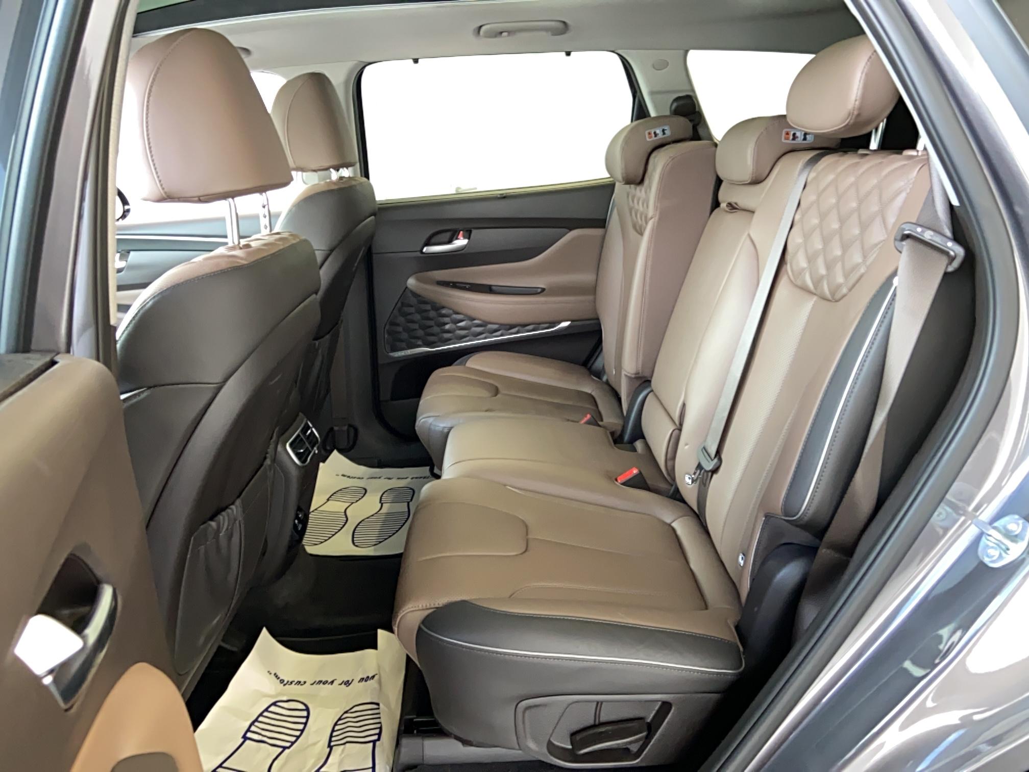 HYUNDAI Santa Fe 1.6 T-GDi Hybrid 230 BVA6 Executive - Véhicule Occasion - Océane Auto HYUNDAI Santa Fe 1.6 T-GDi Hybrid 230 BVA6 Executive - Véhicule Occasion Océane Auto