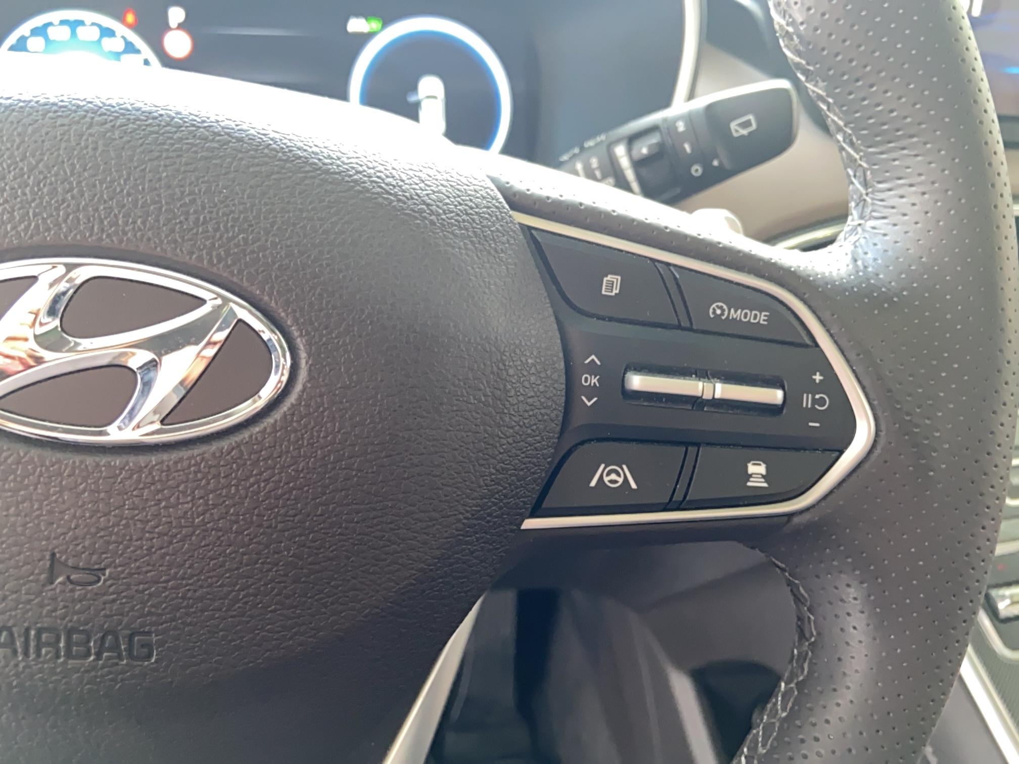 HYUNDAI Santa Fe 1.6 T-GDi Hybrid 230 BVA6 Executive - Véhicule Occasion - Océane Auto HYUNDAI Santa Fe 1.6 T-GDi Hybrid 230 BVA6 Executive - Véhicule Occasion Océane Auto