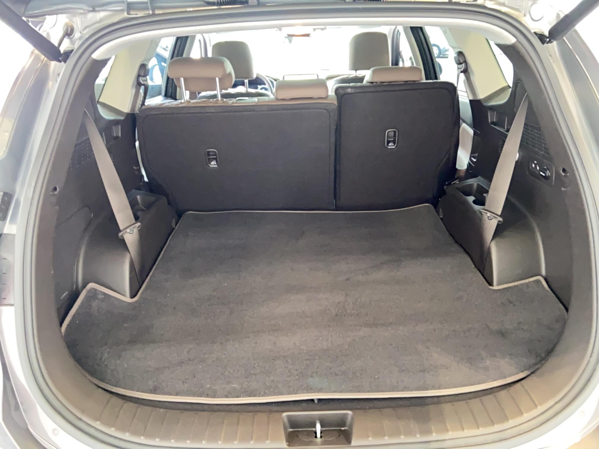 HYUNDAI Santa Fe 1.6 T-GDi Hybrid 230 BVA6 Executive - Véhicule Occasion - Océane Auto HYUNDAI Santa Fe 1.6 T-GDi Hybrid 230 BVA6 Executive - Véhicule Occasion Océane Auto