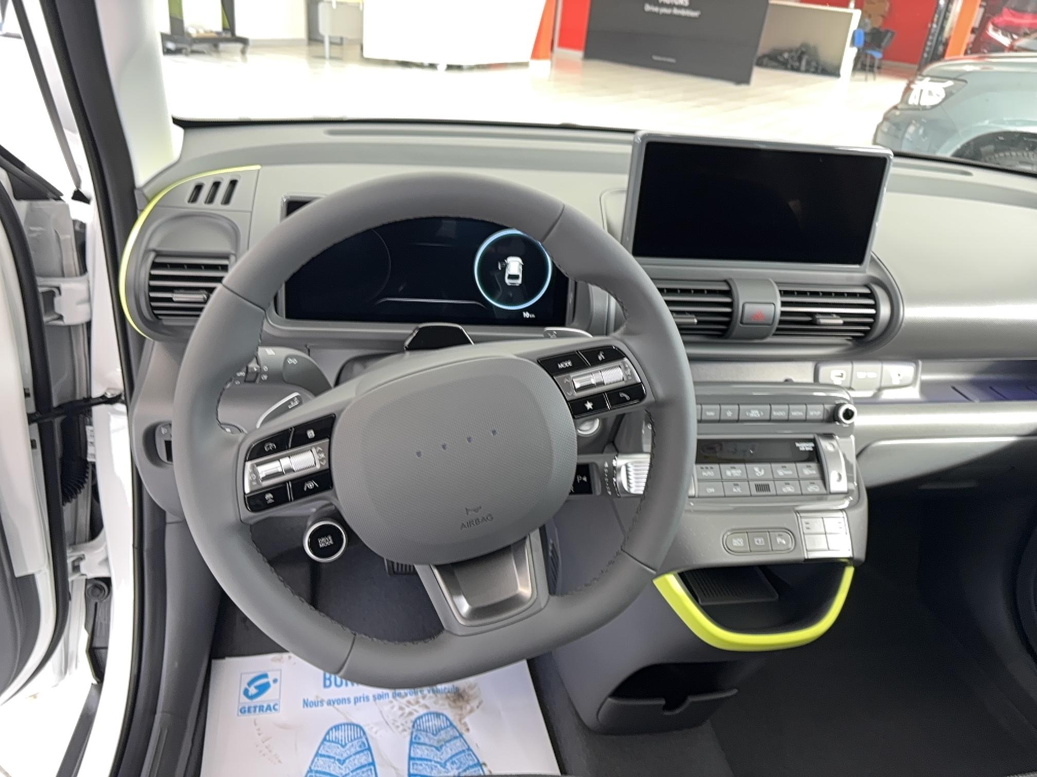 HYUNDAI Inster 49 kWh Cross Executive - Véhicule Occasion - Océane Auto HYUNDAI Inster 49 kWh Cross Executive - Véhicule Occasion Océane Auto