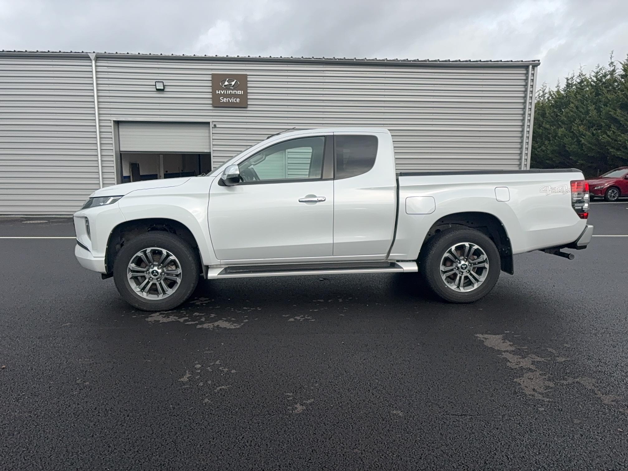 MITSUBISHI L200 CLUB CAB 2.2 DI-D 150 AS&G 4WD INTENSE - Véhicule Occasion - Océane Auto MITSUBISHI L200 CLUB CAB 2.2 DI-D 150 AS&G 4WD INTENSE - Véhicule Occasion Océane Auto
