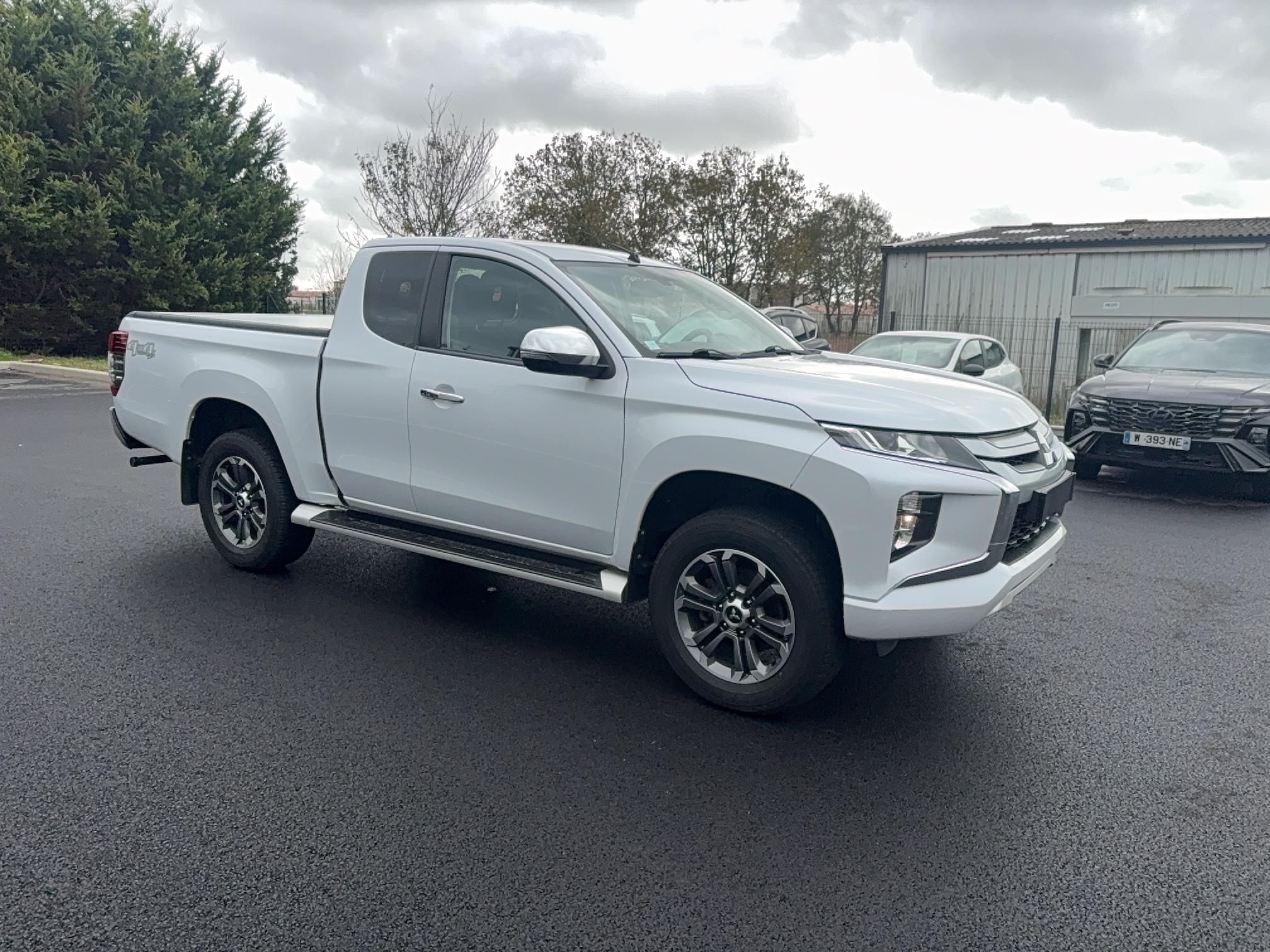 MITSUBISHI L200 CLUB CAB 2.2 DI-D 150 AS&G 4WD INTENSE - Véhicule Occasion - Océane Auto MITSUBISHI L200 CLUB CAB 2.2 DI-D 150 AS&G 4WD INTENSE - Véhicule Occasion Océane Auto