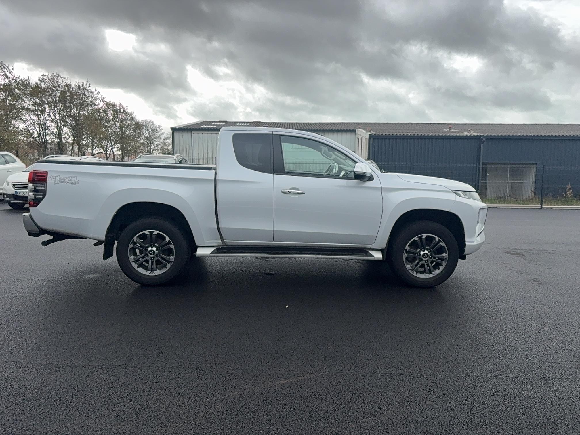 MITSUBISHI L200 CLUB CAB 2.2 DI-D 150 AS&G 4WD INTENSE - Véhicule Occasion - Océane Auto MITSUBISHI L200 CLUB CAB 2.2 DI-D 150 AS&G 4WD INTENSE - Véhicule Occasion Océane Auto