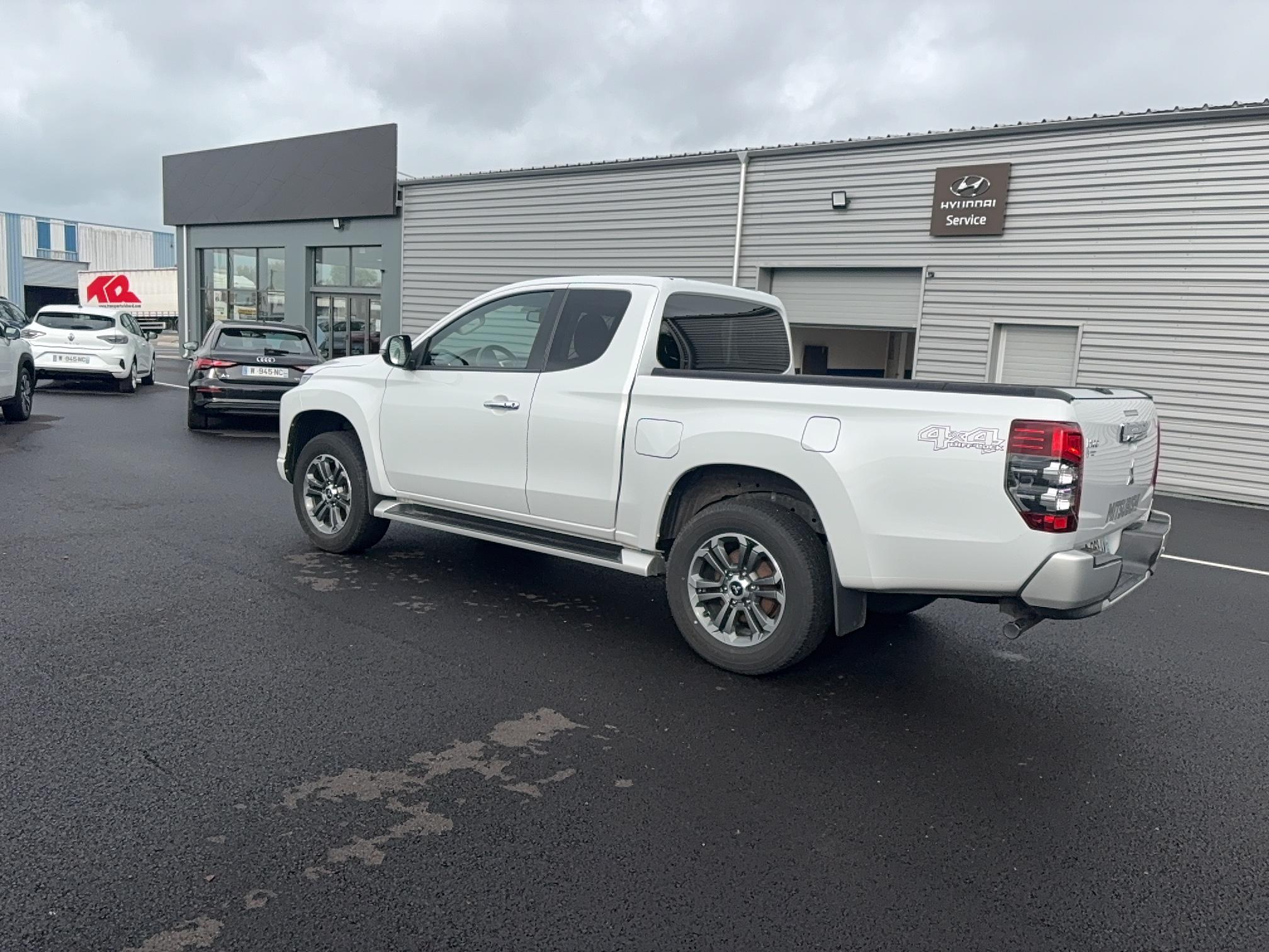 MITSUBISHI L200 CLUB CAB 2.2 DI-D 150 AS&G 4WD INTENSE - Véhicule Occasion - Océane Auto MITSUBISHI L200 CLUB CAB 2.2 DI-D 150 AS&G 4WD INTENSE - Véhicule Occasion Océane Auto