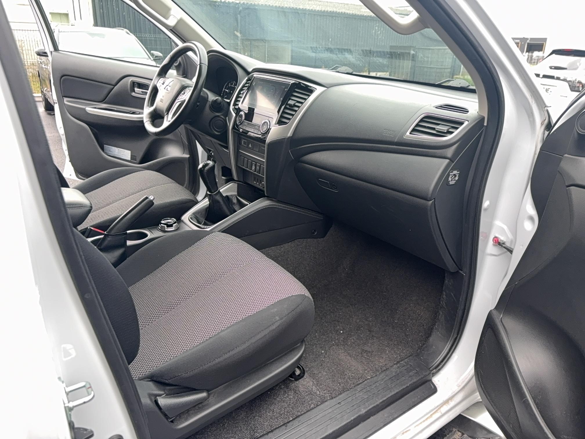 MITSUBISHI L200 CLUB CAB 2.2 DI-D 150 AS&G 4WD INTENSE - Véhicule Occasion - Océane Auto MITSUBISHI L200 CLUB CAB 2.2 DI-D 150 AS&G 4WD INTENSE - Véhicule Occasion Océane Auto