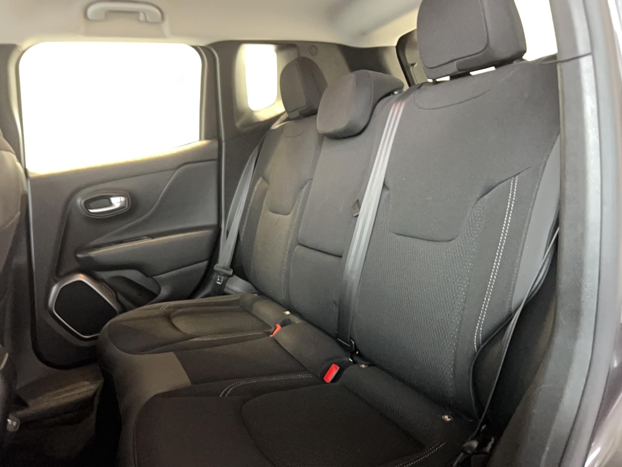 JEEP Renegade 1.0 GSE T3 120 ch BVM6 Limited - Véhicule Occasion - Océane Auto JEEP Renegade 1.0 GSE T3 120 ch BVM6 Limited - Véhicule Occasion Océane Auto