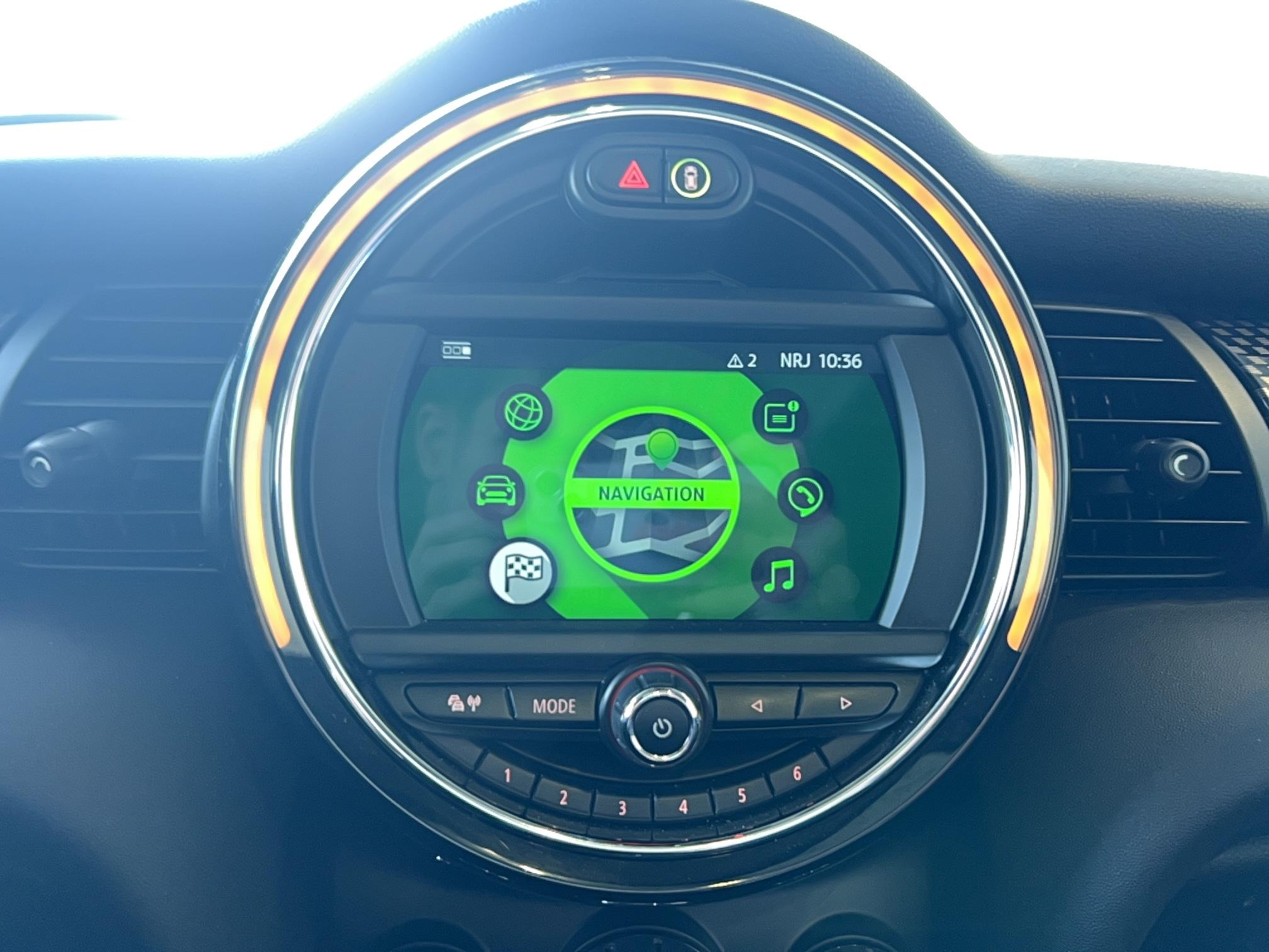 MINI Hatch 5 Portes Cooper SD 170 ch BVA8 Basic - Véhicule Occasion Océane Auto