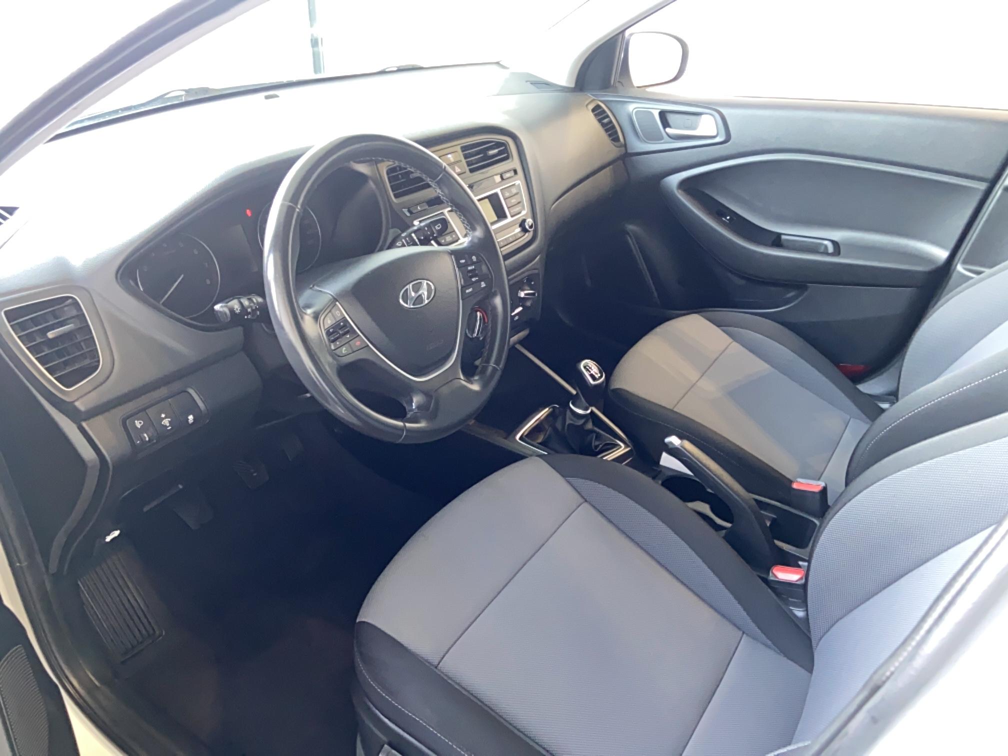 HYUNDAI i20 1.0 T-GDi 100 Intuitive - Véhicule Occasion Océane Auto