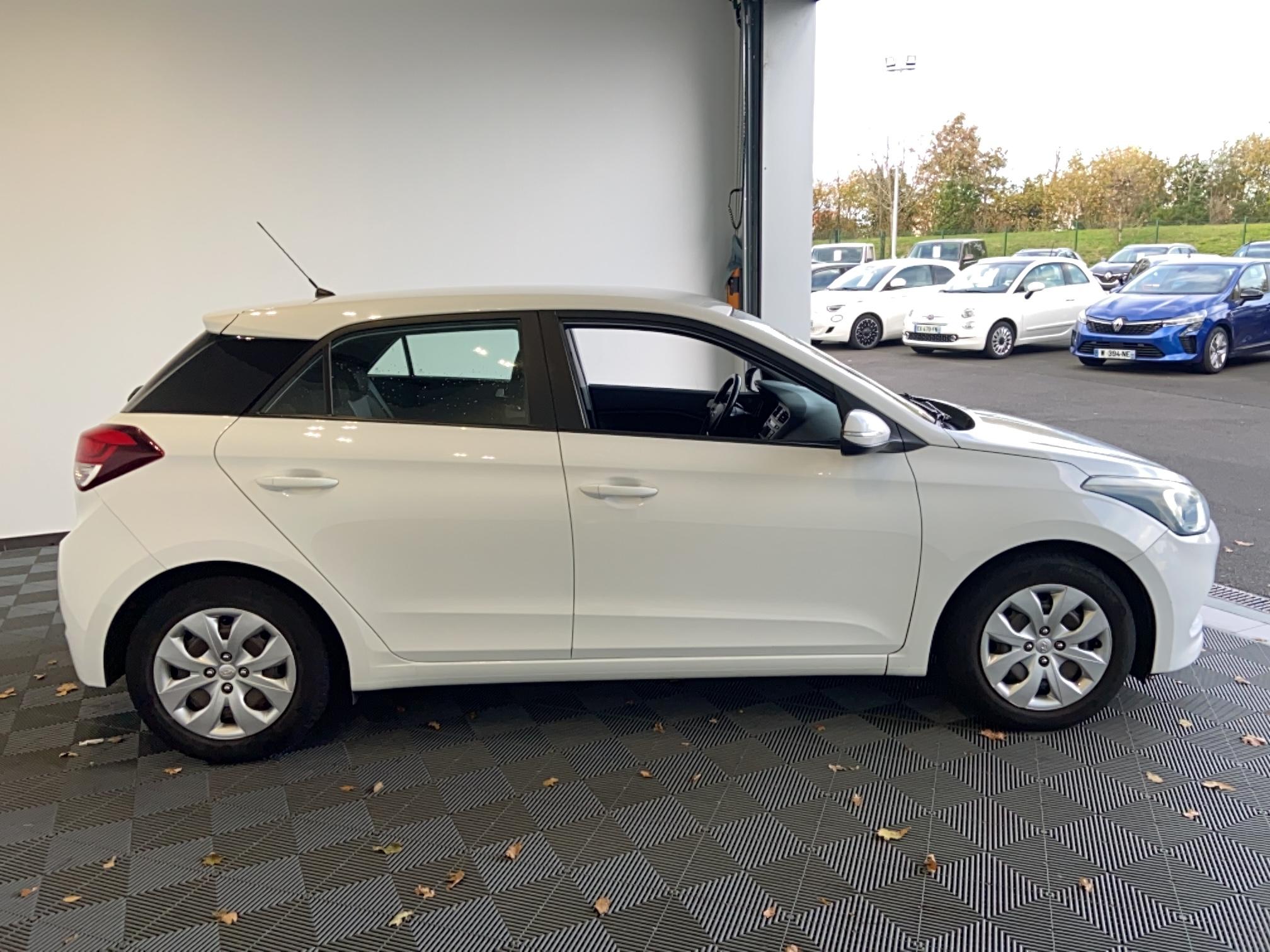 HYUNDAI i20 1.0 T-GDi 100 Intuitive - Véhicule Occasion Océane Auto