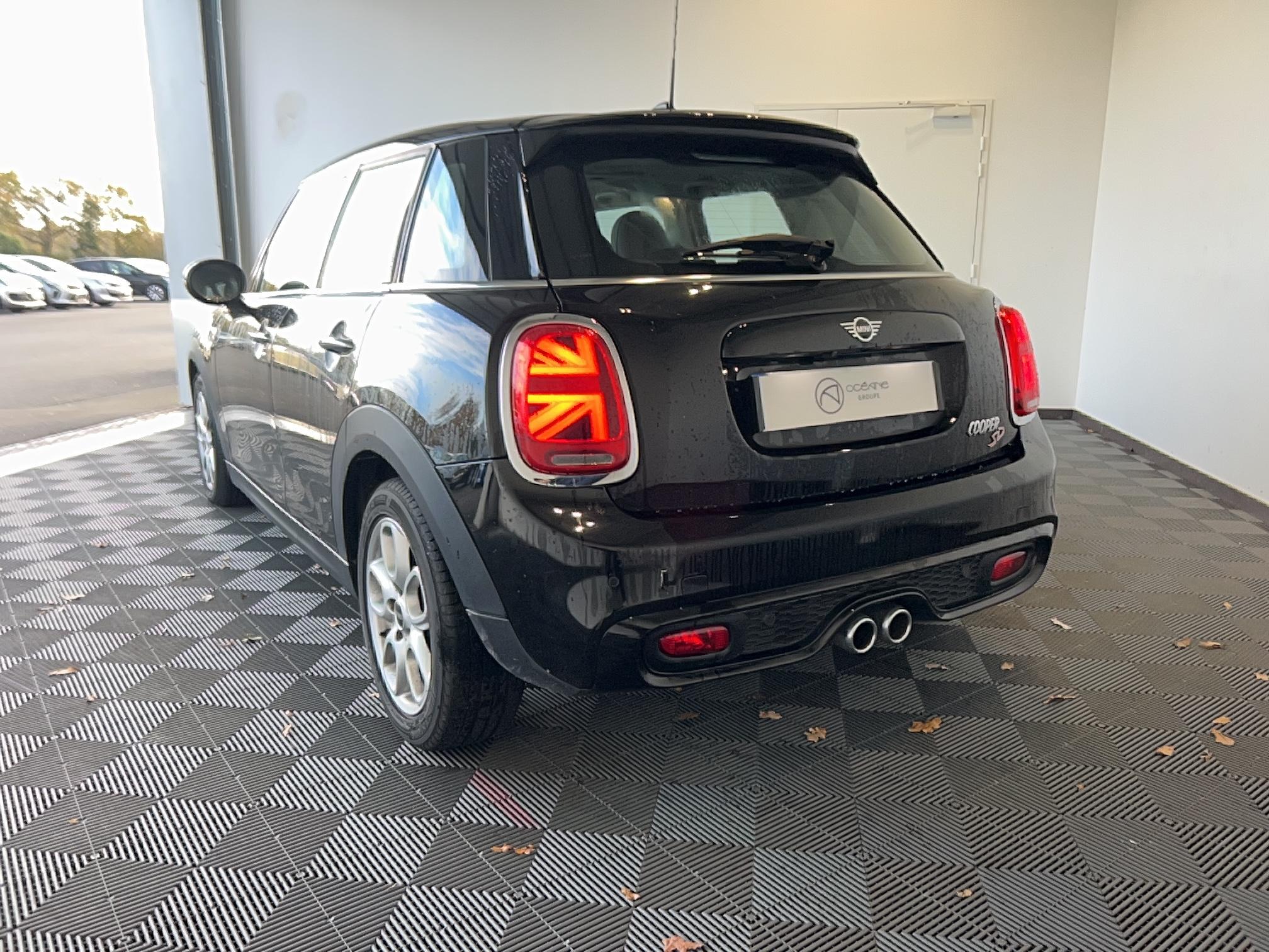 MINI Hatch 5 Portes Cooper SD 170 ch BVA8 Basic - Véhicule Occasion Océane Auto