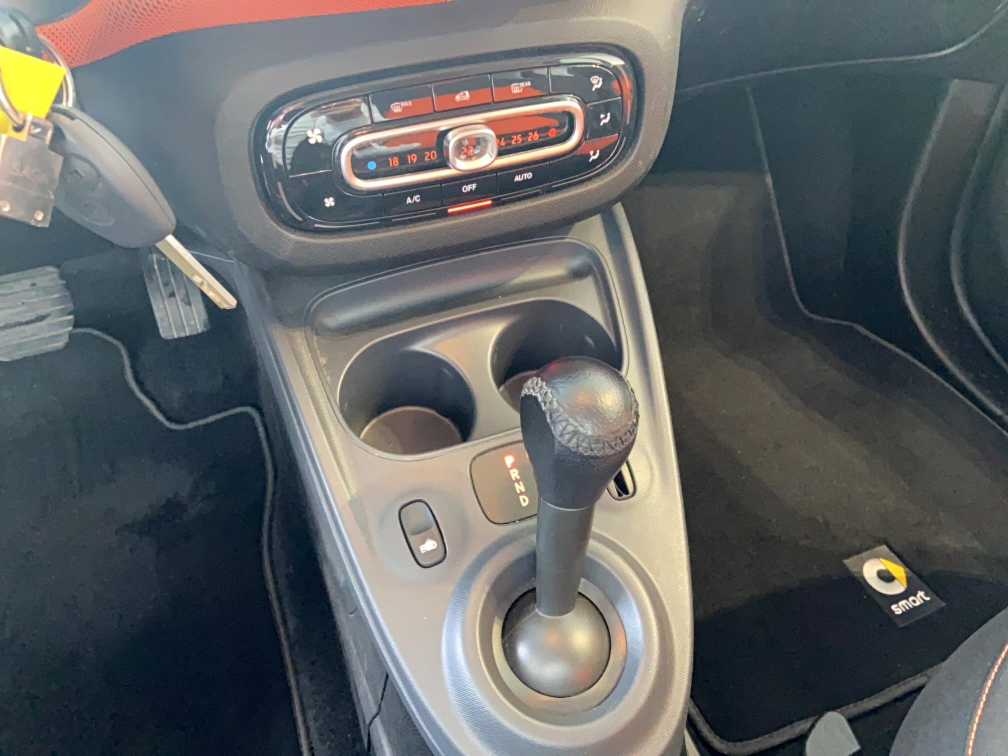 SMART Fortwo Coupé 82 ch Electrique BA1 Passion - Véhicule Occasion - Océane Auto SMART Fortwo Coupé 82 ch Electrique BA1 Passion - Véhicule Occasion Océane Auto