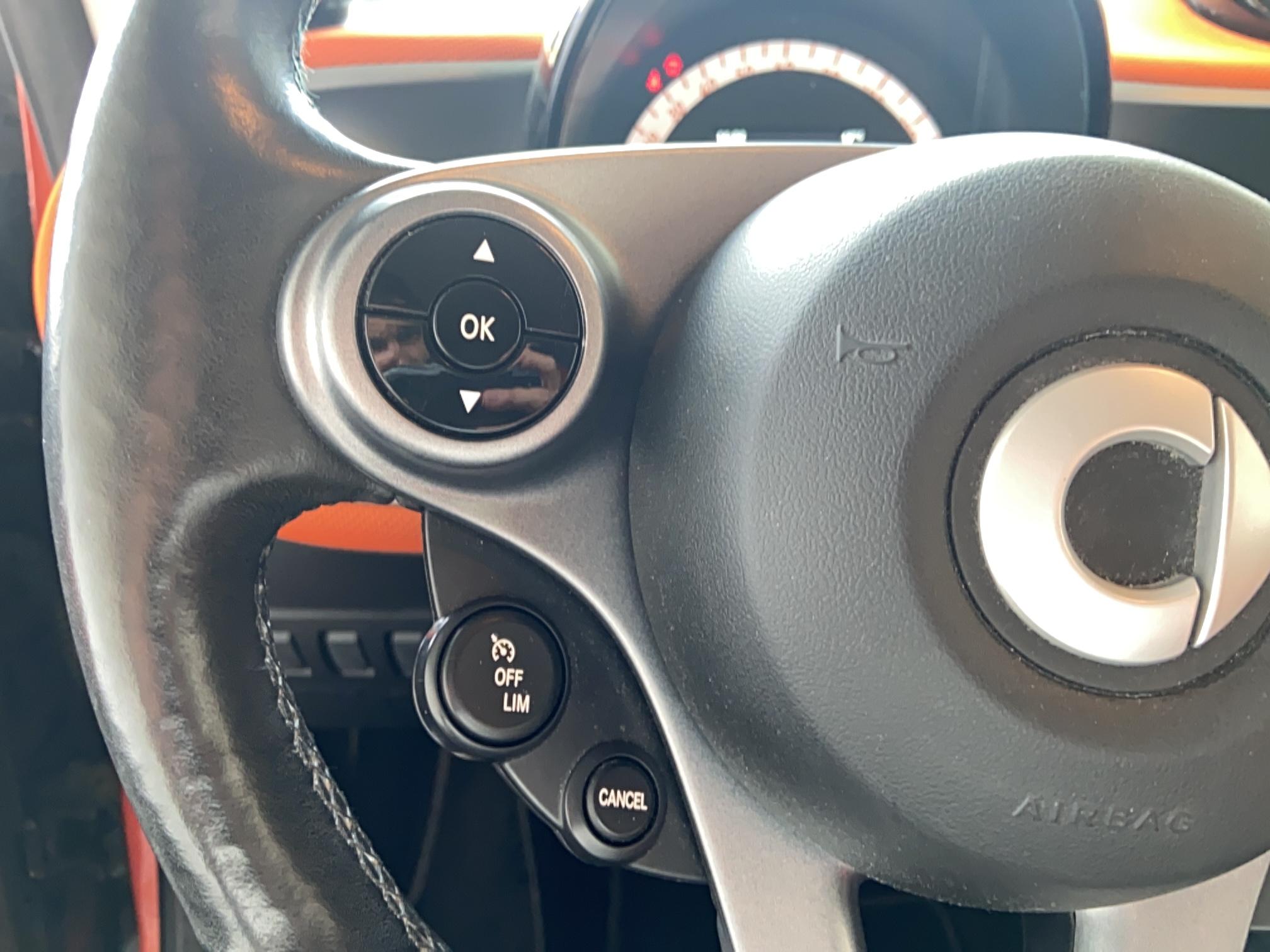 SMART Fortwo Coupé 82 ch Electrique BA1 Passion - Véhicule Occasion - Océane Auto SMART Fortwo Coupé 82 ch Electrique BA1 Passion - Véhicule Occasion Océane Auto