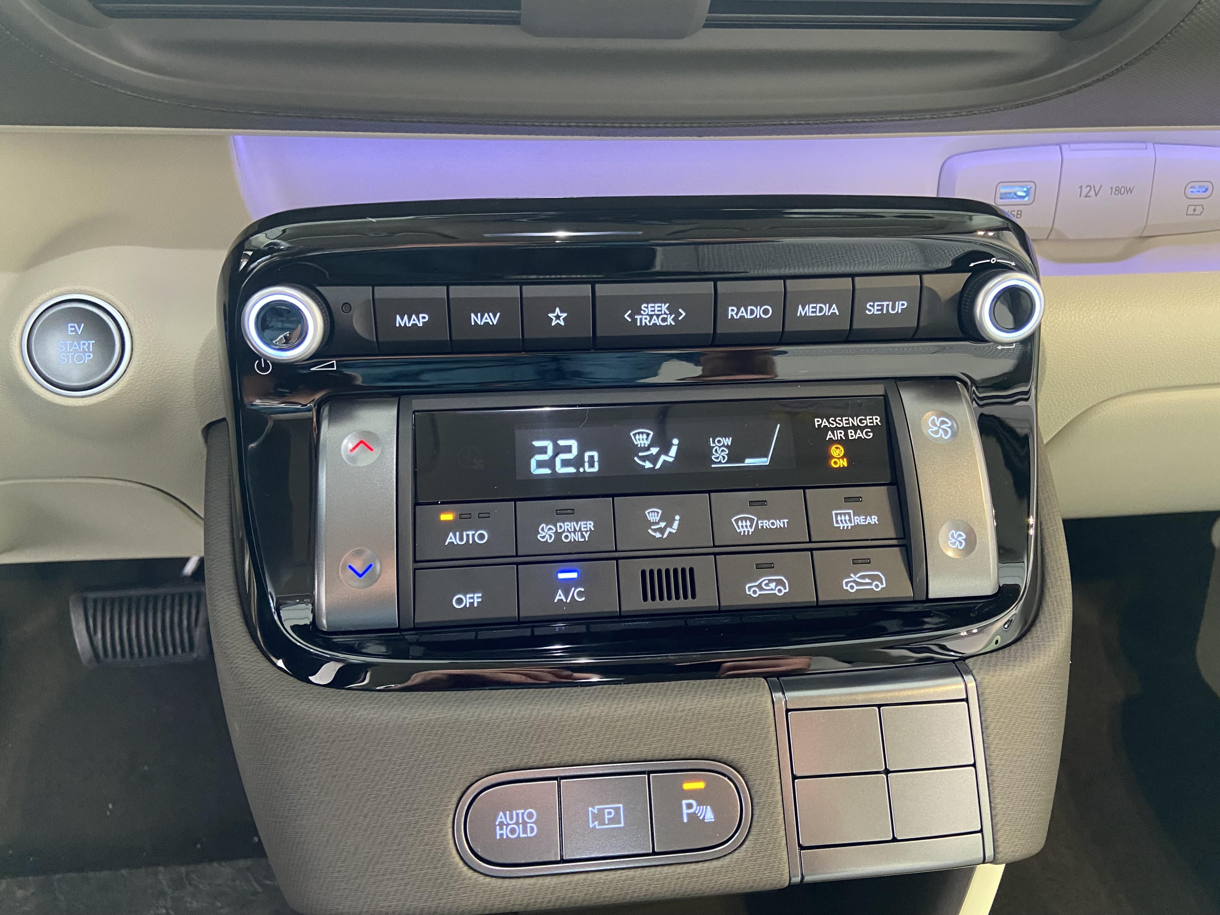 HYUNDAI Inster 49 kWh Cross Executive - Véhicule Occasion Océane Auto