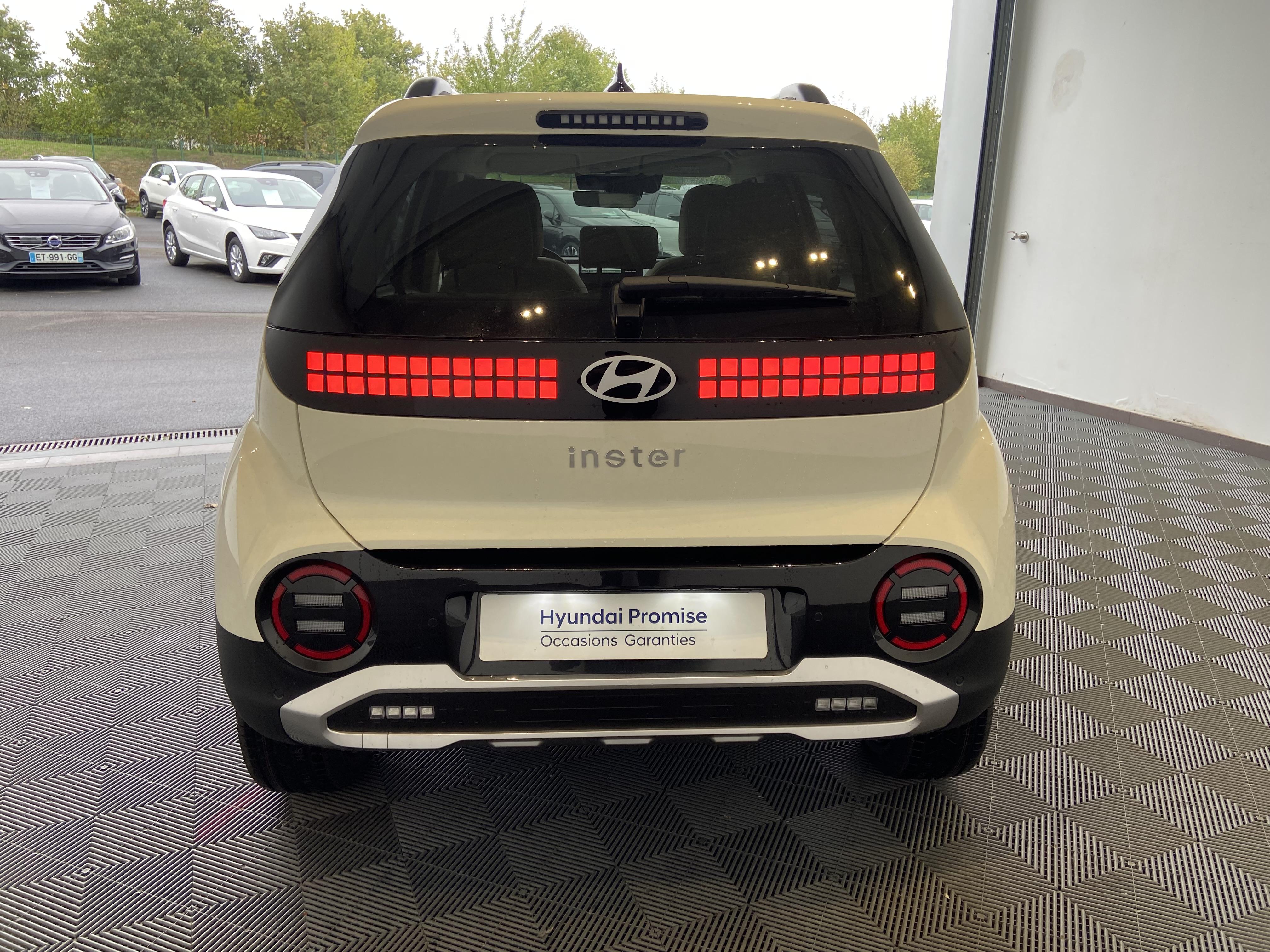 HYUNDAI Inster 49 kWh Cross Executive - Véhicule Occasion Océane Auto