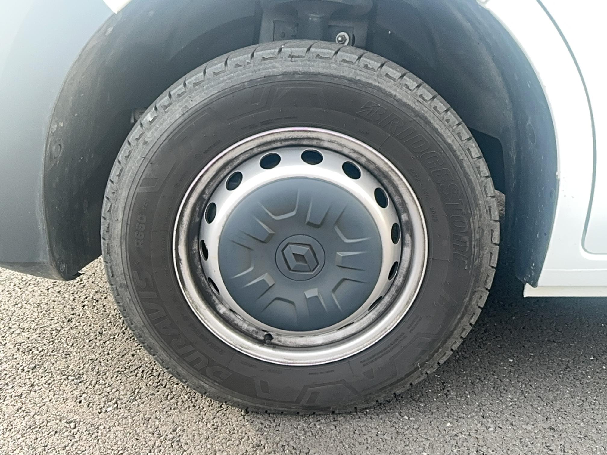 RENAULT MASTER FGN TRAC F3300 L2H2 BLUE DCI 135 GRAND CONFORT - Véhicule Occasion Océane Auto