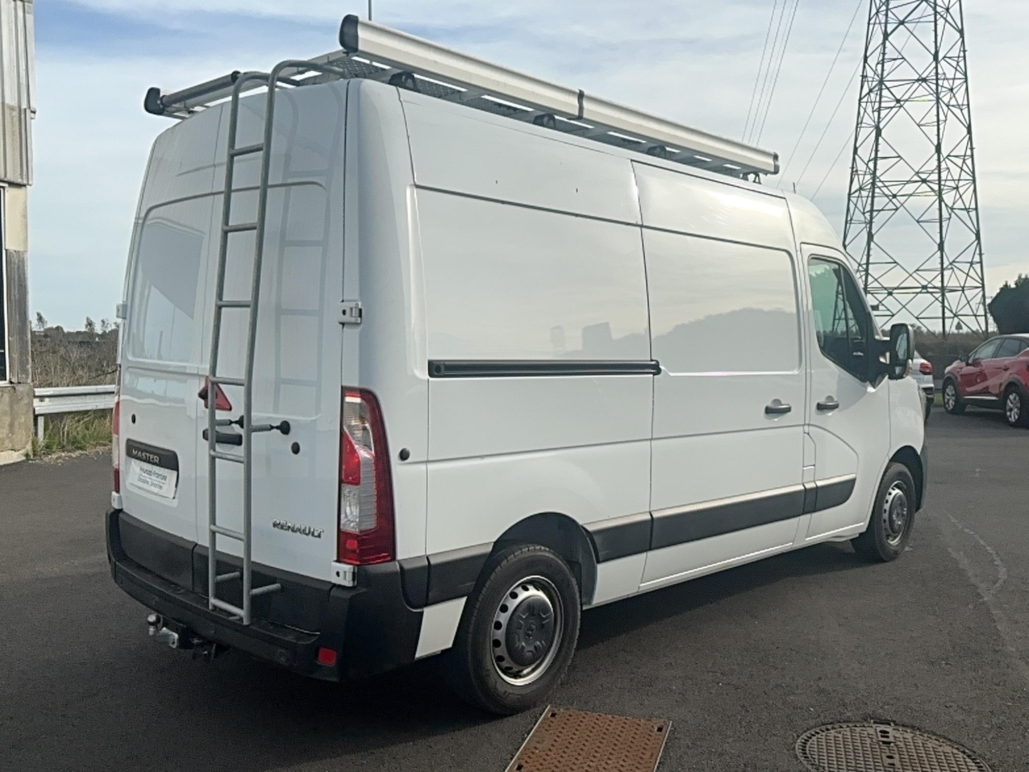 RENAULT MASTER FGN TRAC F3300 L2H2 BLUE DCI 135 GRAND CONFORT - Véhicule Occasion Océane Auto