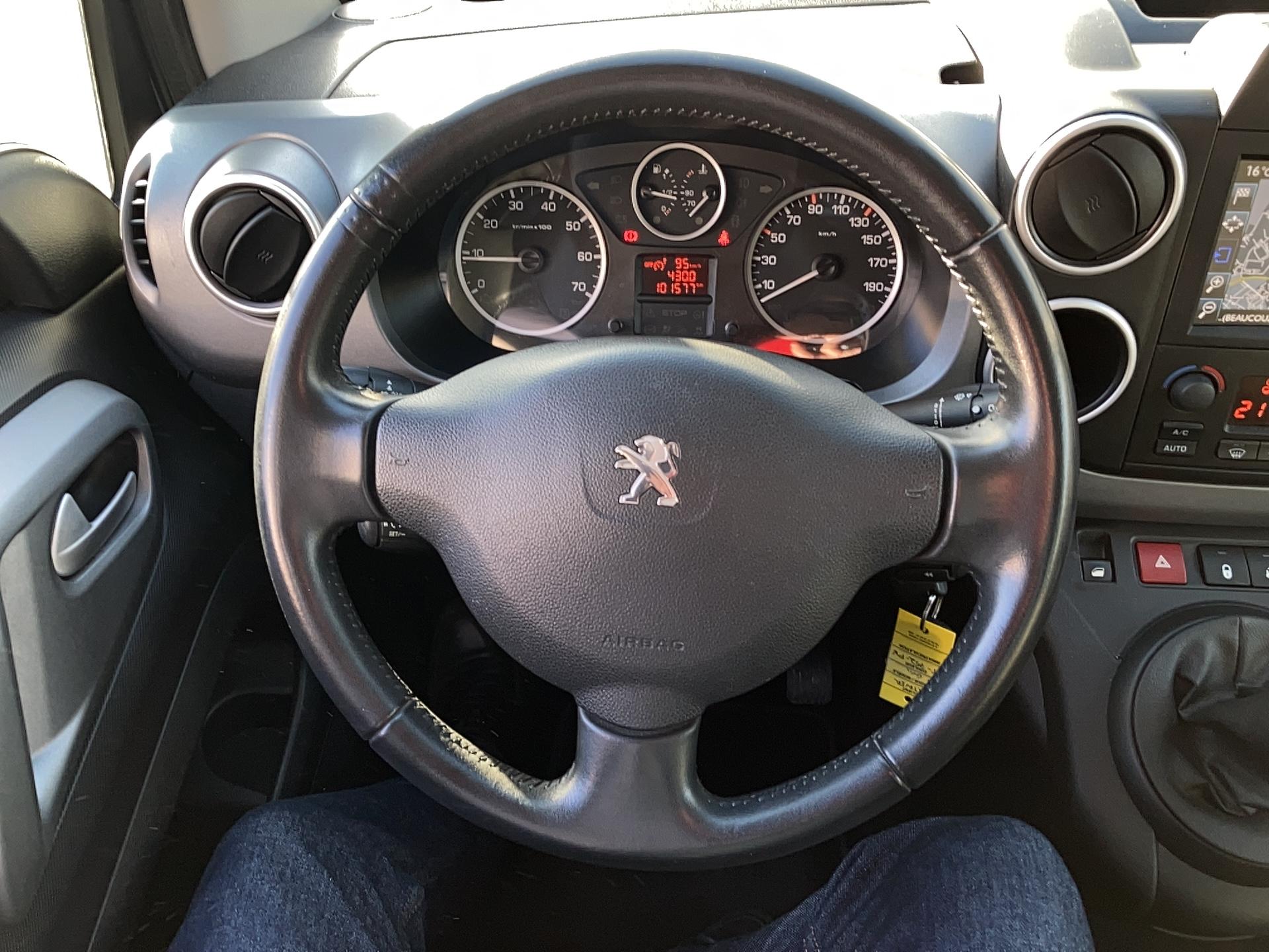 PEUGEOT Partner Tepee 1.2L PureTech 110ch S&S BVM5 Outdoor - Véhicule Occasion - Océane Auto PEUGEOT Partner Tepee 1.2L PureTech 110ch S&S BVM5 Outdoor - Véhicule Occasion Océane Auto