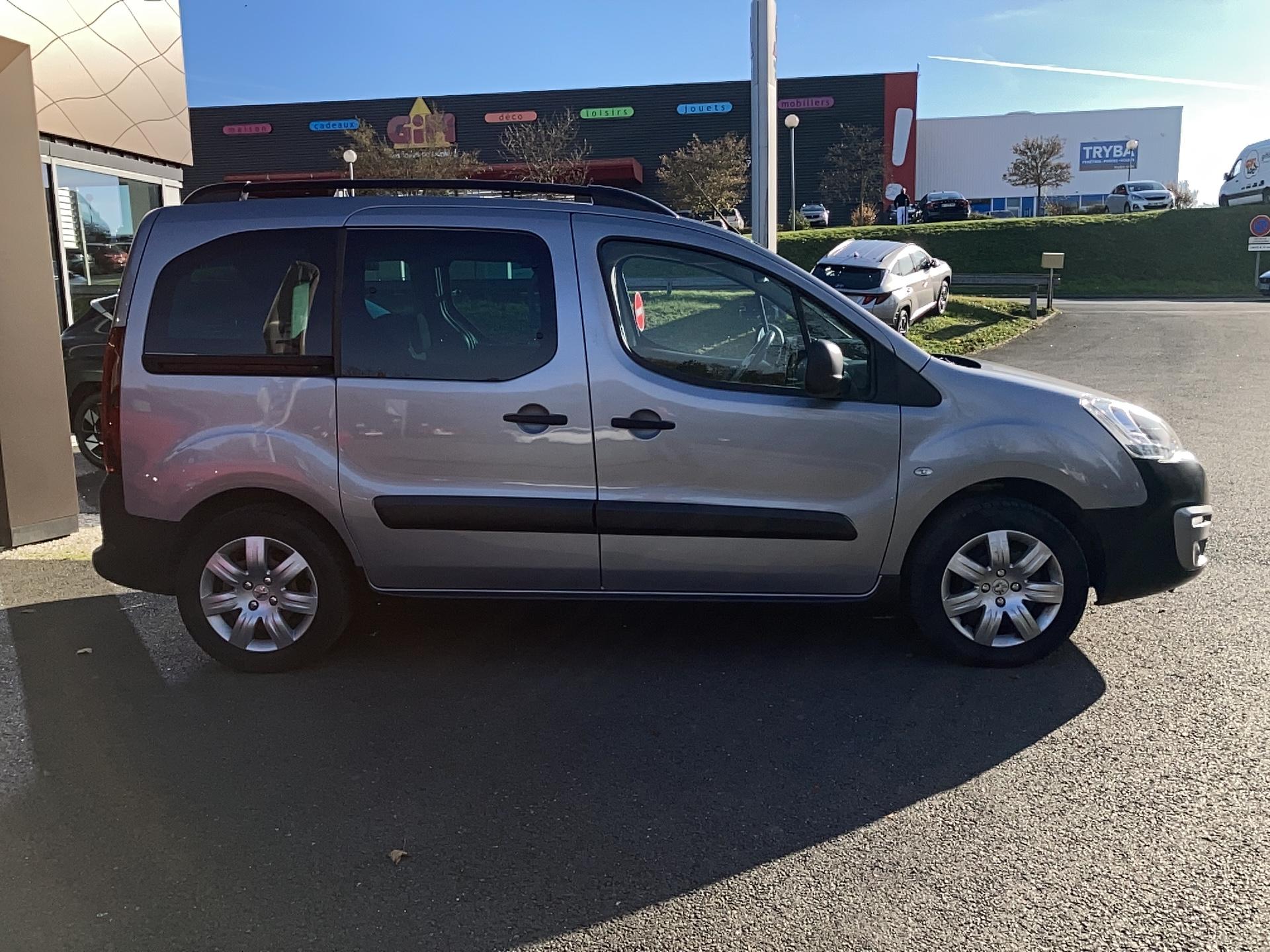 PEUGEOT Partner Tepee 1.2L PureTech 110ch S&S BVM5 Outdoor - Véhicule Occasion - Océane Auto PEUGEOT Partner Tepee 1.2L PureTech 110ch S&S BVM5 Outdoor - Véhicule Occasion Océane Auto