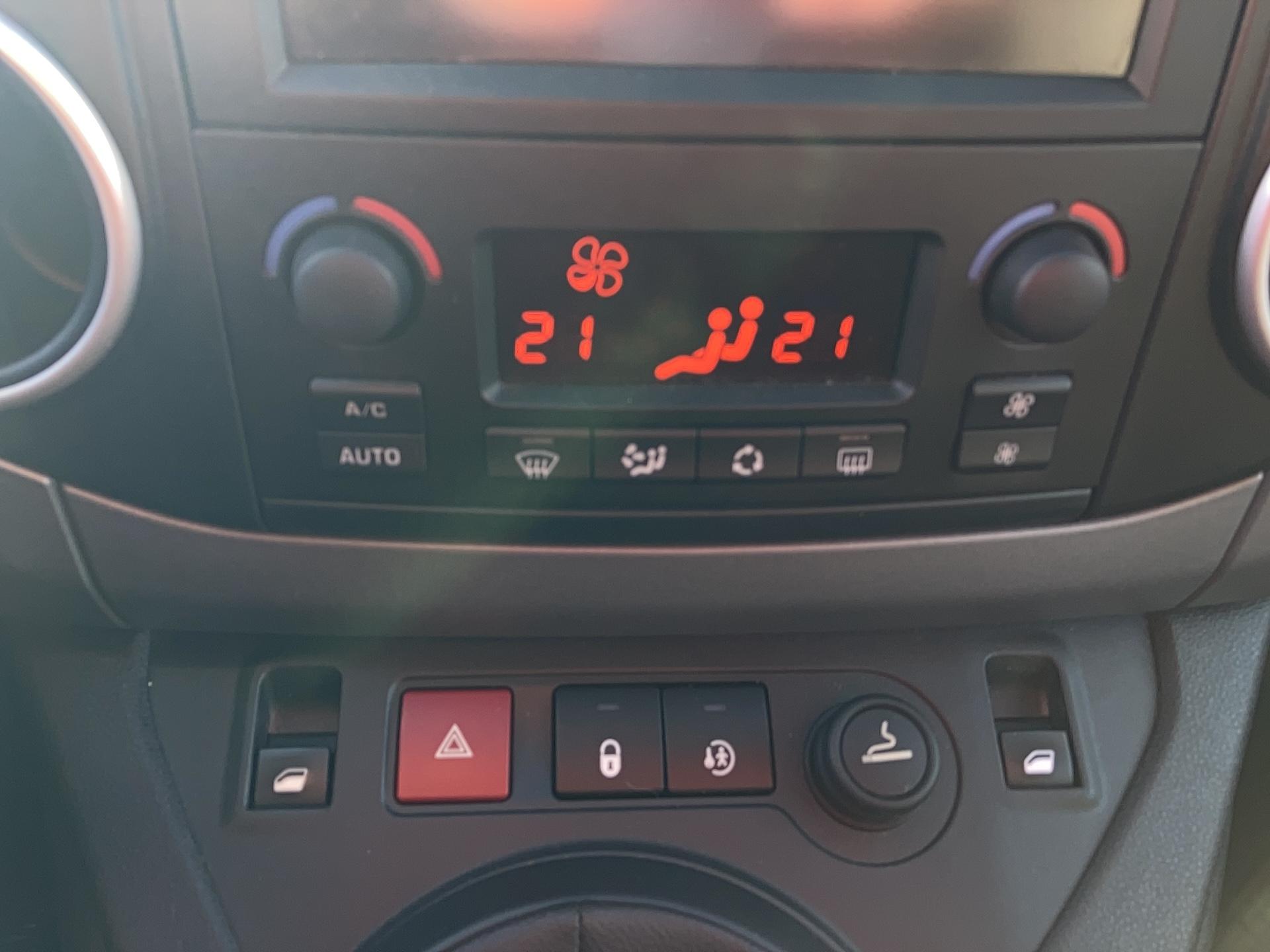 PEUGEOT Partner Tepee 1.2L PureTech 110ch S&S BVM5 Outdoor - Véhicule Occasion - Océane Auto PEUGEOT Partner Tepee 1.2L PureTech 110ch S&S BVM5 Outdoor - Véhicule Occasion Océane Auto