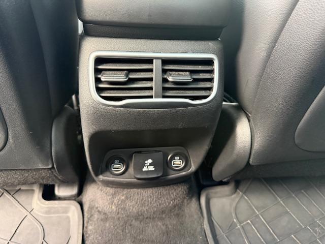 HYUNDAI Santa Fe 1.6 T-GDi Plug-in 265 HTRAC BVA6 Executive - Véhicule Occasion - Océane Auto HYUNDAI Santa Fe 1.6 T-GDi Plug-in 265 HTRAC BVA6 Executive - Véhicule Occasion Océane Auto