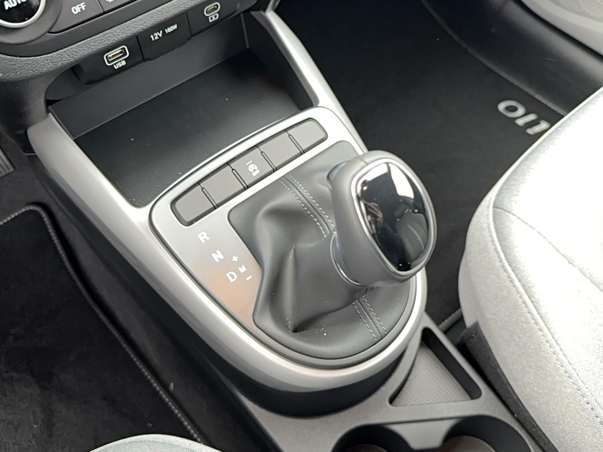 HYUNDAI i10 1.0 63 BVR Creative - Véhicule Occasion - Océane Auto HYUNDAI i10 1.0 63 BVR Creative - Véhicule Occasion Océane Auto