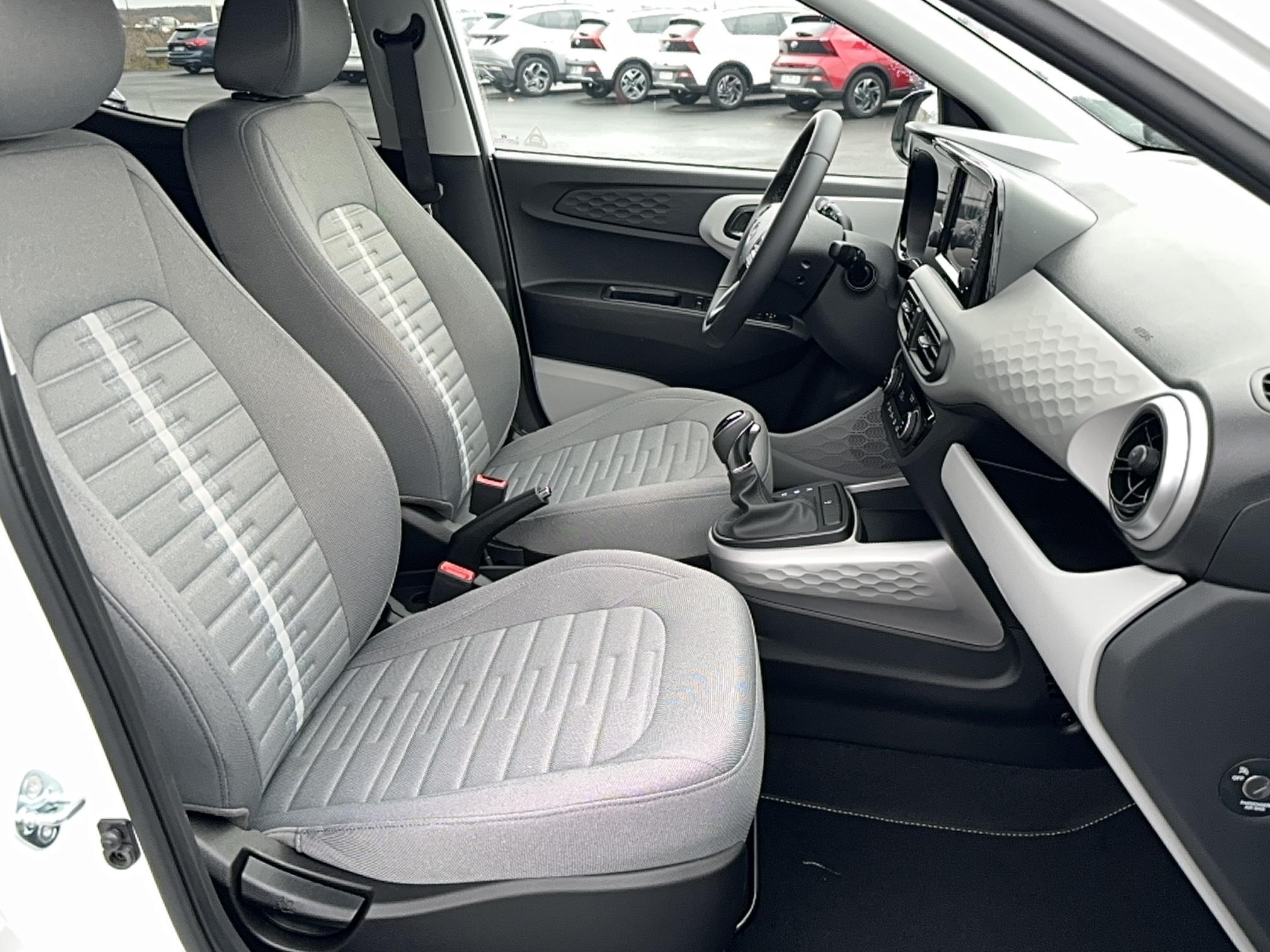 HYUNDAI i10 1.0 63 BVR Creative - Véhicule Occasion - Océane Auto HYUNDAI i10 1.0 63 BVR Creative - Véhicule Occasion Océane Auto