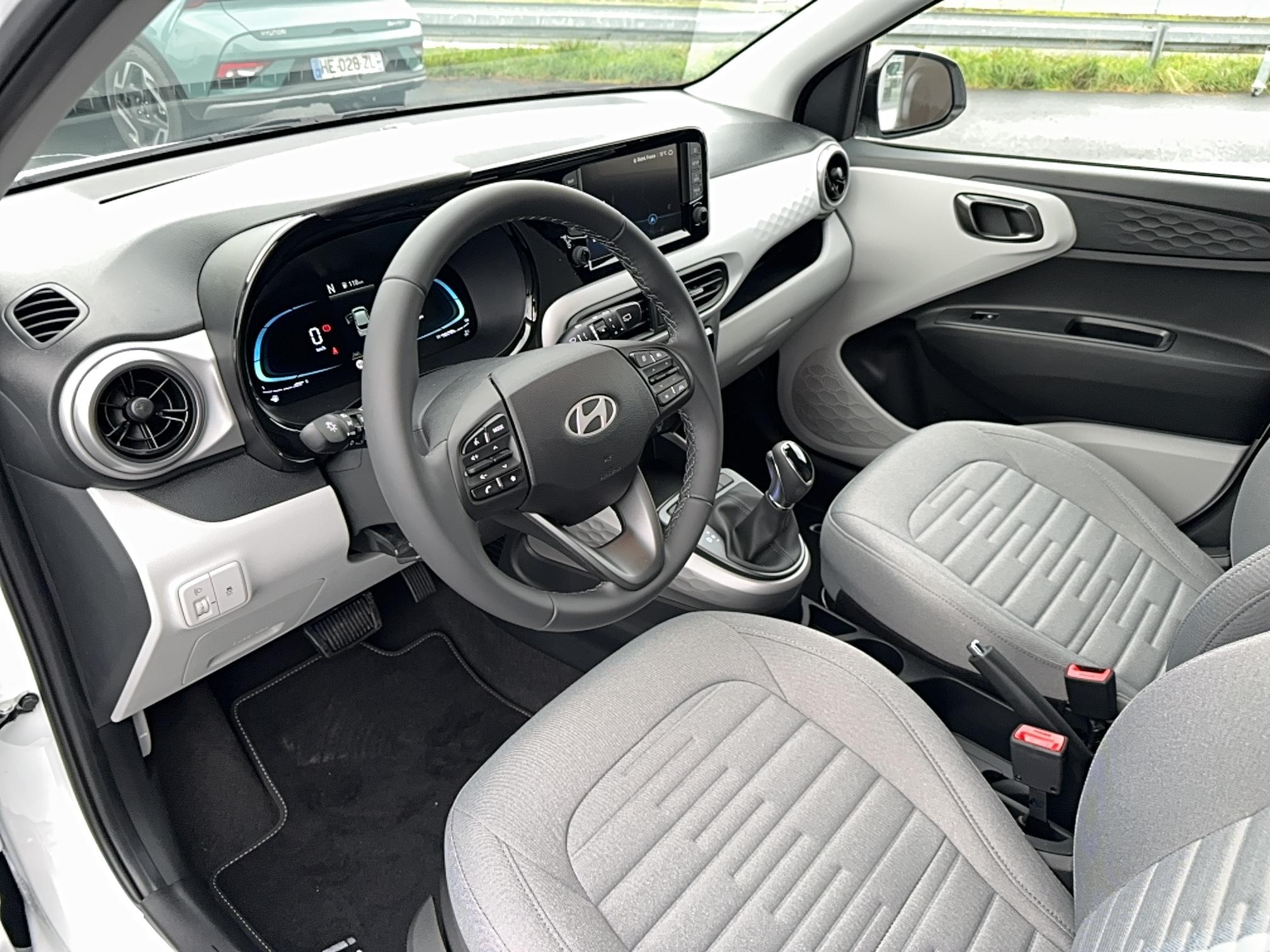 HYUNDAI i10 1.0 63 BVR Creative - Véhicule Occasion - Océane Auto HYUNDAI i10 1.0 63 BVR Creative - Véhicule Occasion Océane Auto