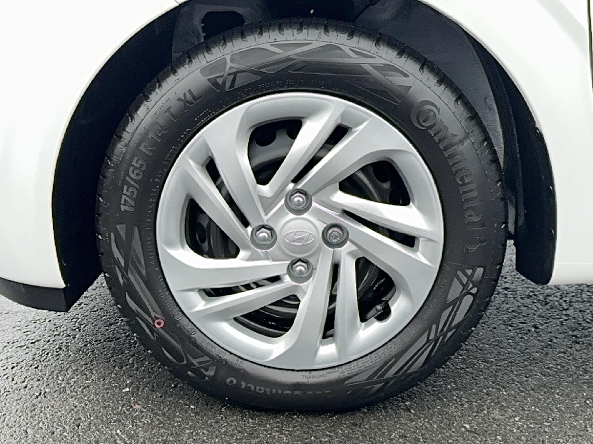 HYUNDAI i10 1.0 63 BVR Creative - Véhicule Occasion - Océane Auto HYUNDAI i10 1.0 63 BVR Creative - Véhicule Occasion Océane Auto