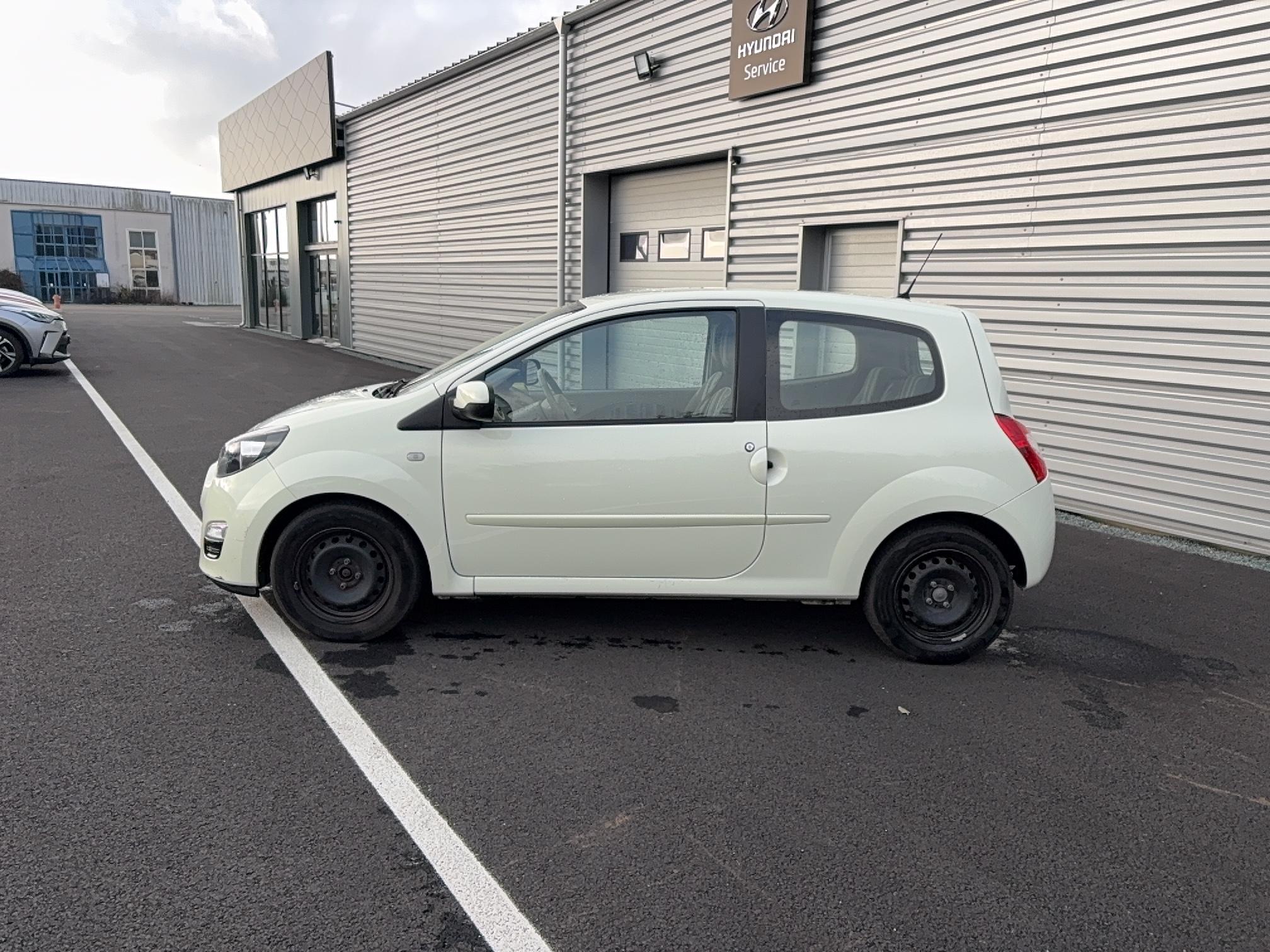 RENAULT Twingo II 1.2 LEV 16v 75 eco2 Privilège - Véhicule Occasion - Océane Auto RENAULT Twingo II 1.2 LEV 16v 75 eco2 Privilège - Véhicule Occasion Océane Auto