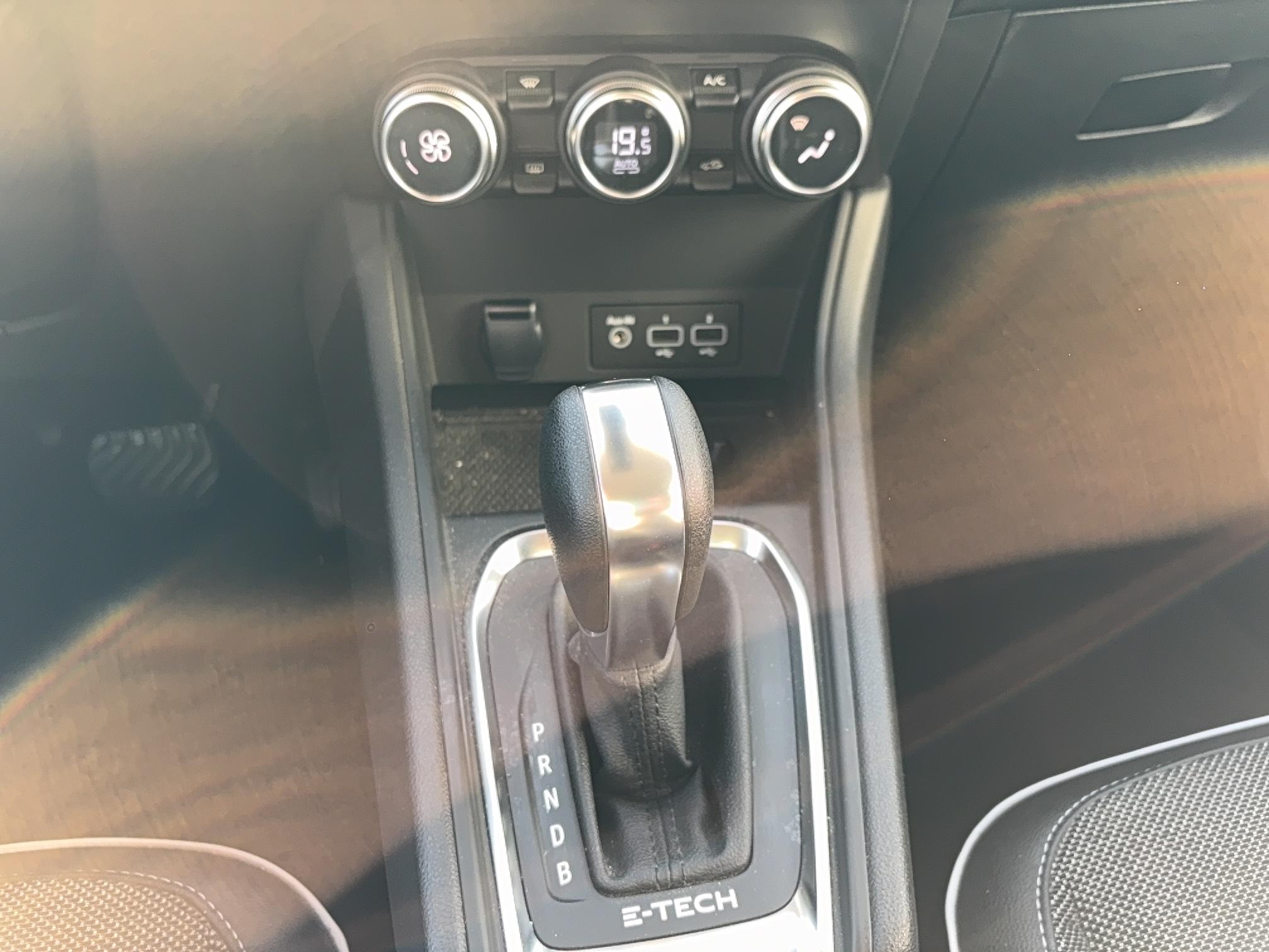 RENAULT Captur E-Tech full hybrid 145 Techno fast track - Véhicule Occasion - Océane Auto RENAULT Captur E-Tech full hybrid 145 Techno fast track - Véhicule Occasion Océane Auto