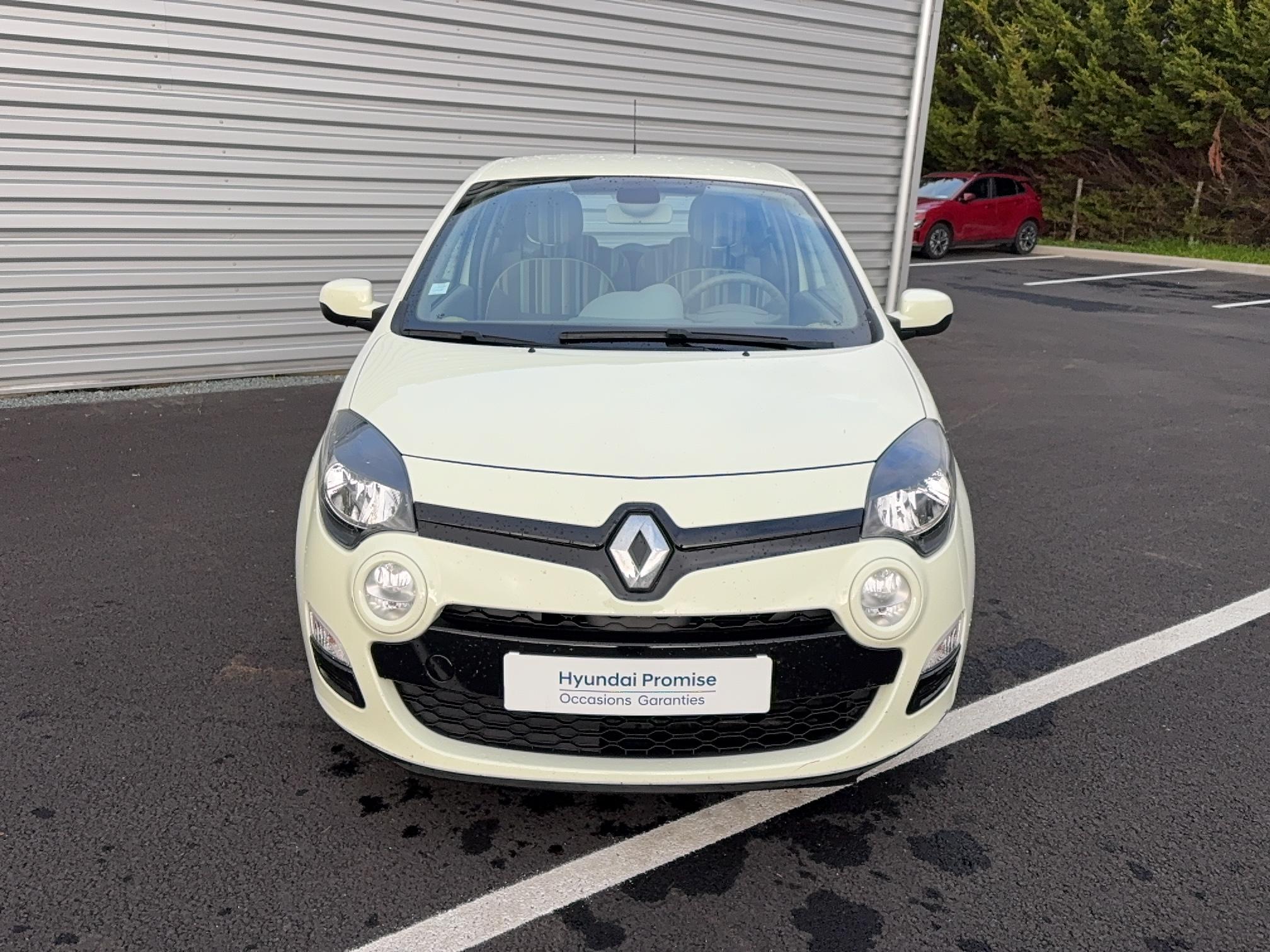 RENAULT Twingo II 1.2 LEV 16v 75 eco2 Privilège - Véhicule Occasion - Océane Auto RENAULT Twingo II 1.2 LEV 16v 75 eco2 Privilège - Véhicule Occasion Océane Auto